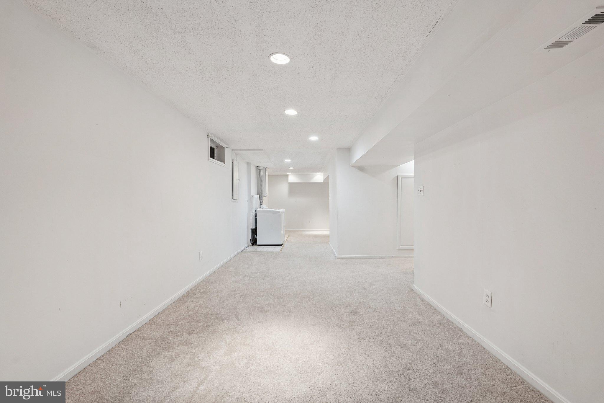 XANADU ESTATES - Residential Lease