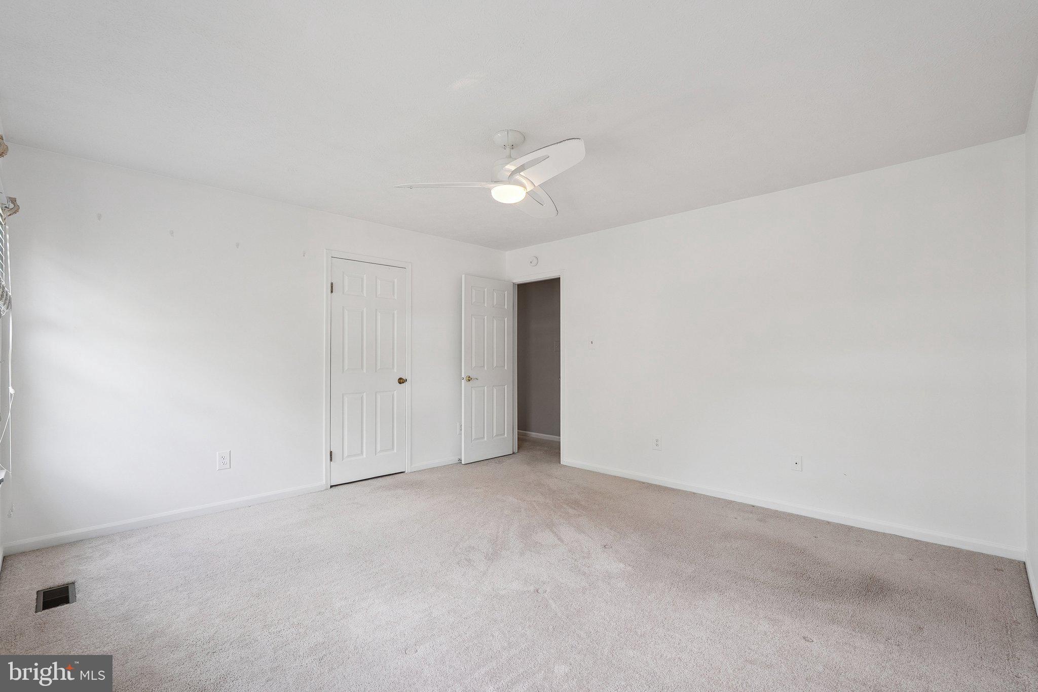 XANADU ESTATES - Residential Lease