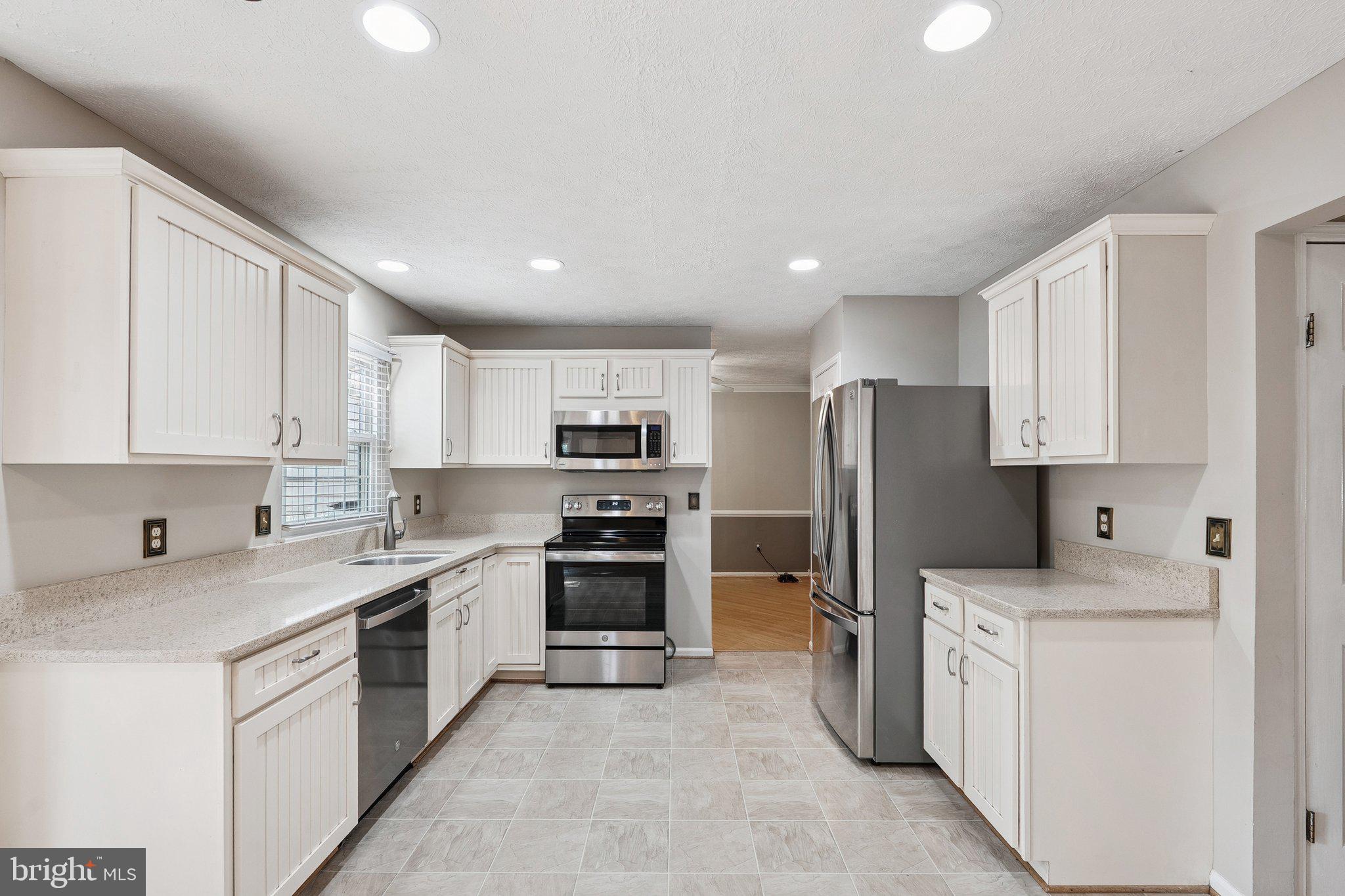 XANADU ESTATES - Residential Lease