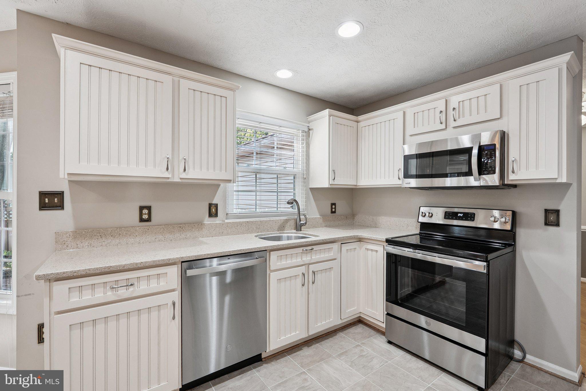 XANADU ESTATES - Residential Lease