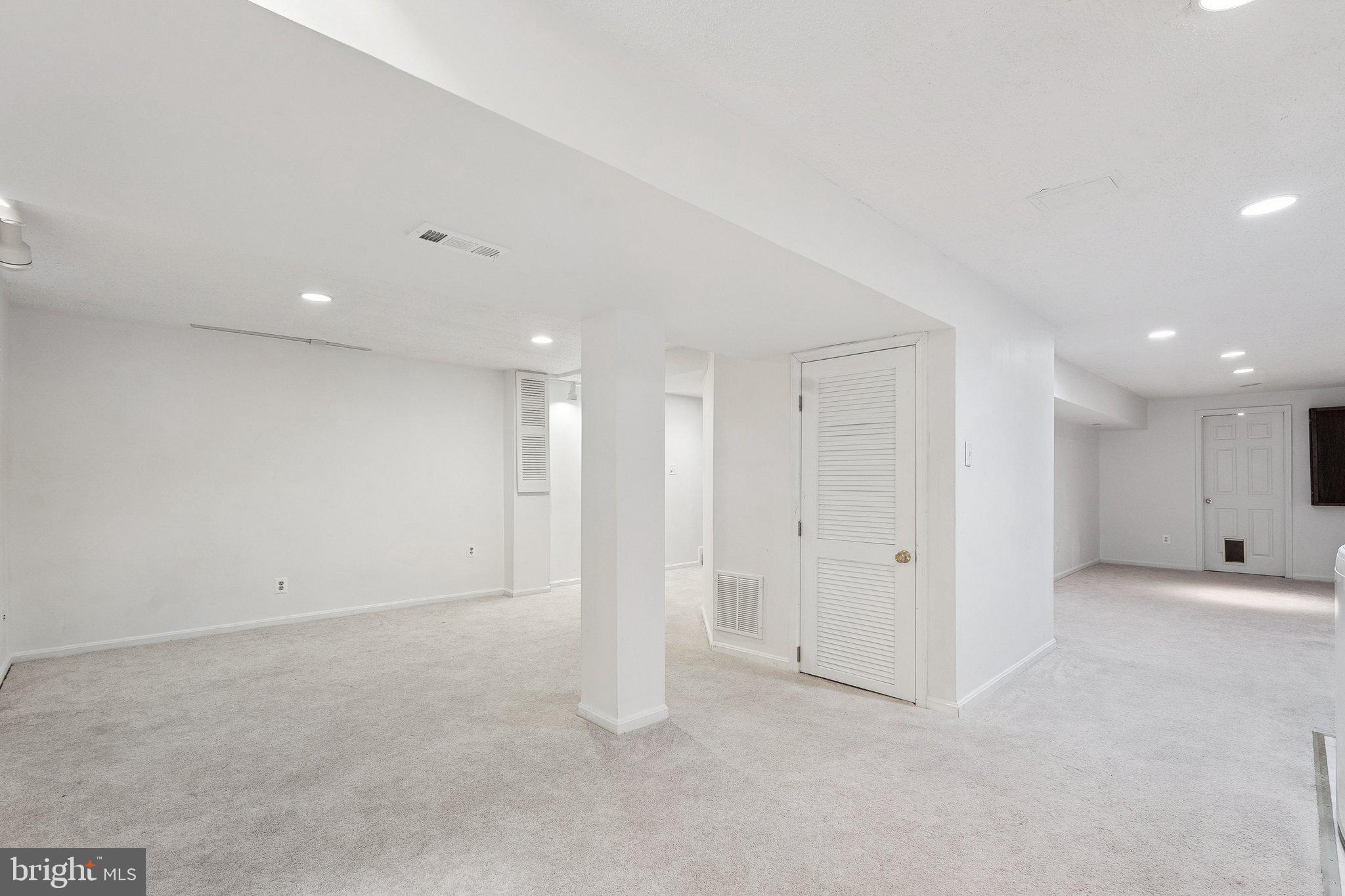 XANADU ESTATES - Residential Lease