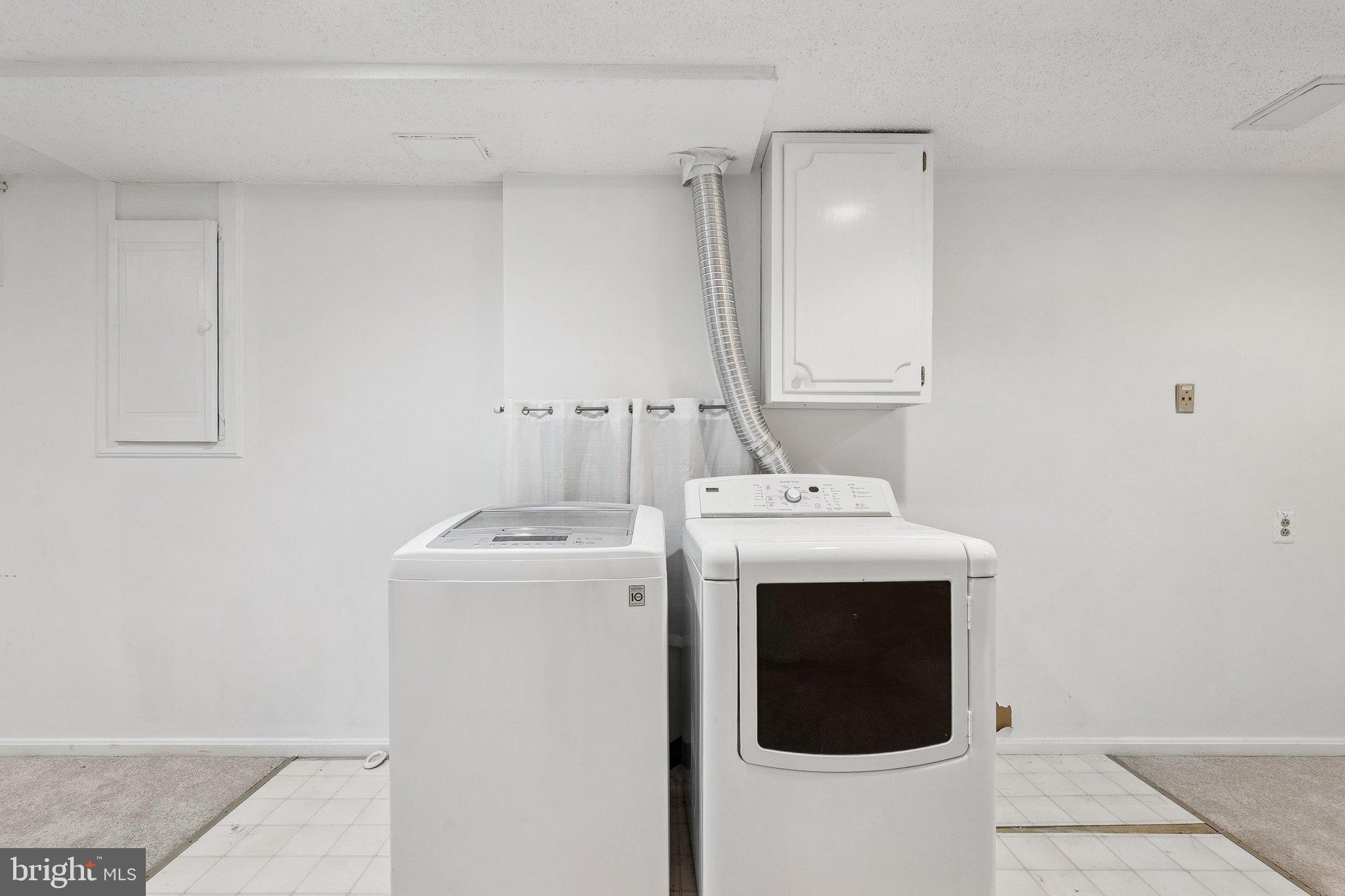 XANADU ESTATES - Residential Lease