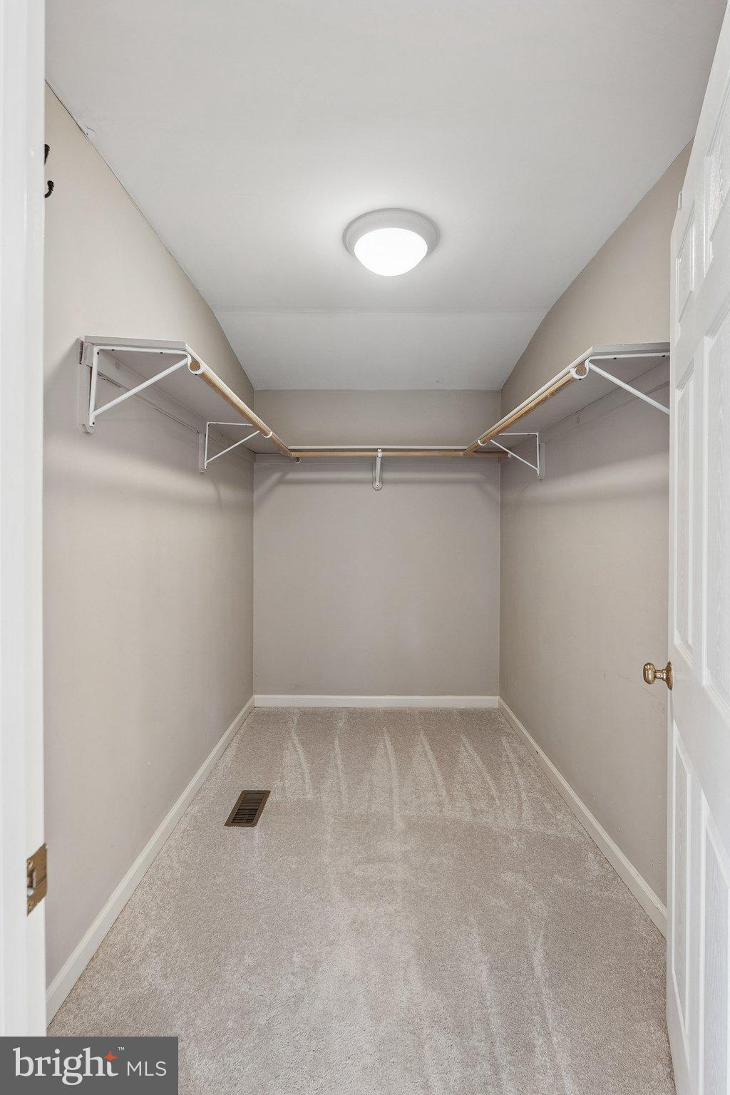 XANADU ESTATES - Residential Lease