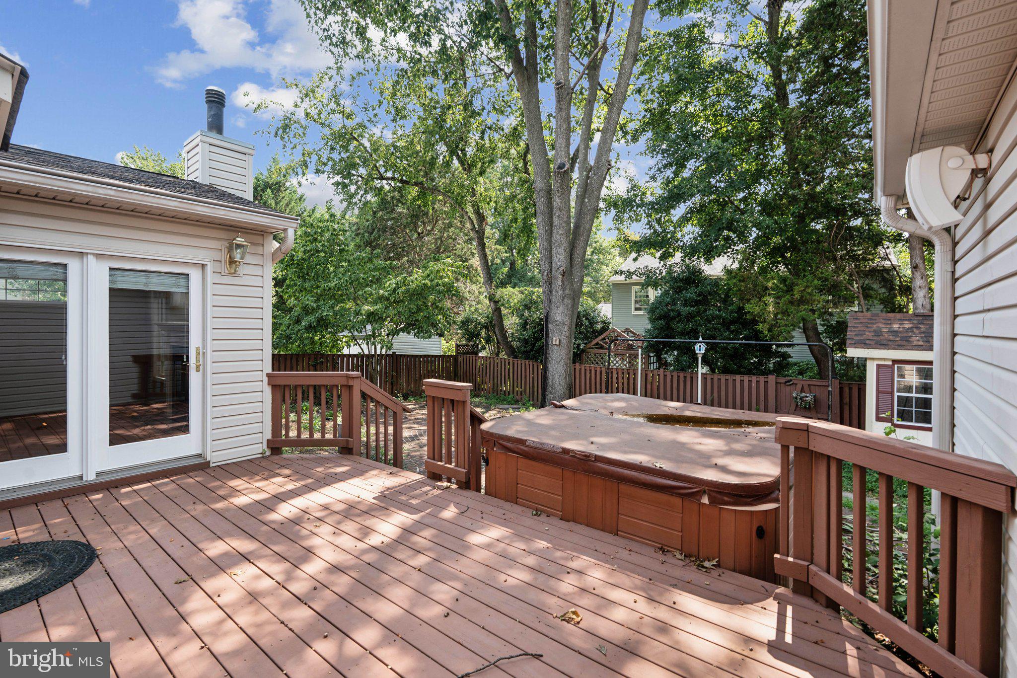 XANADU ESTATES - Residential Lease