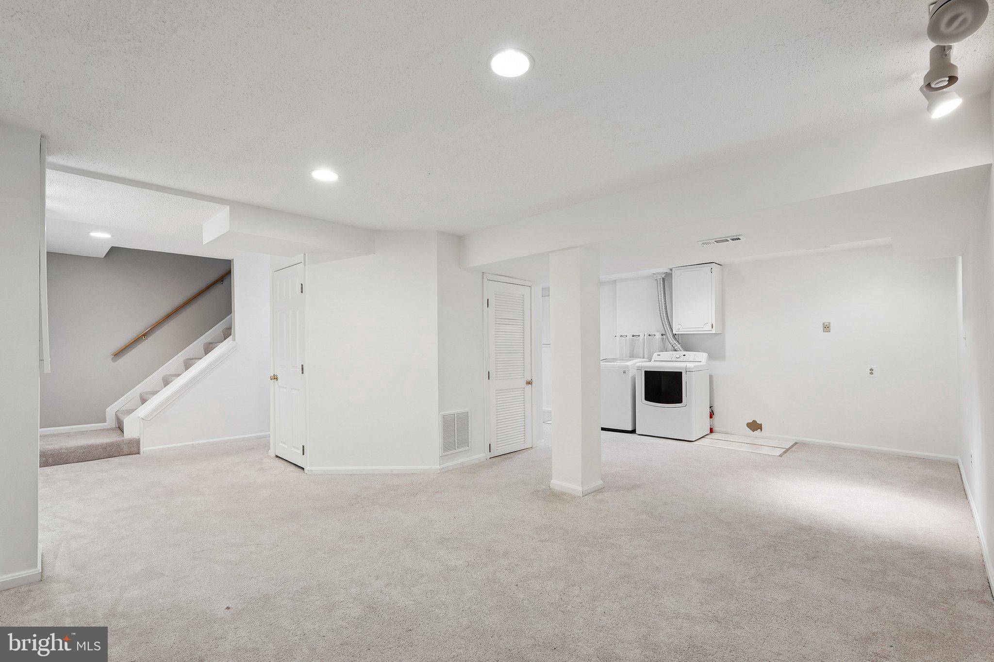 XANADU ESTATES - Residential Lease