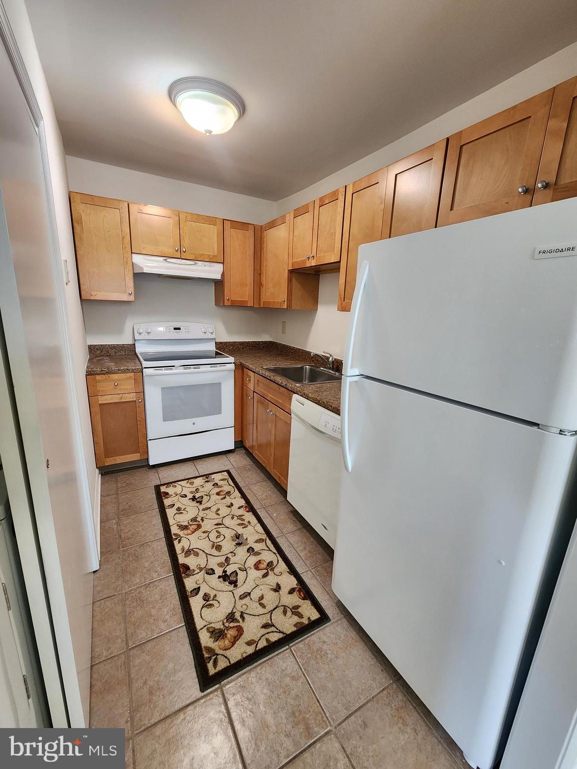 JUSTA FARMS - Residential Lease