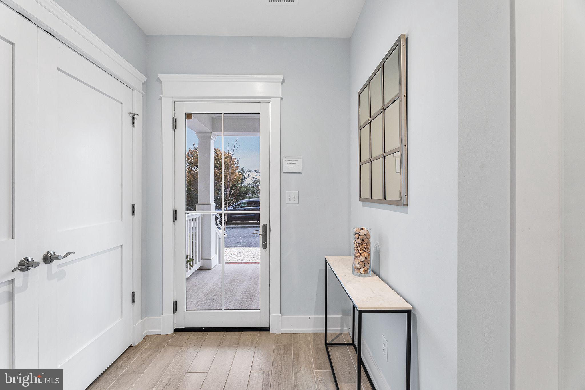 SUNSET ISLAND - Residential