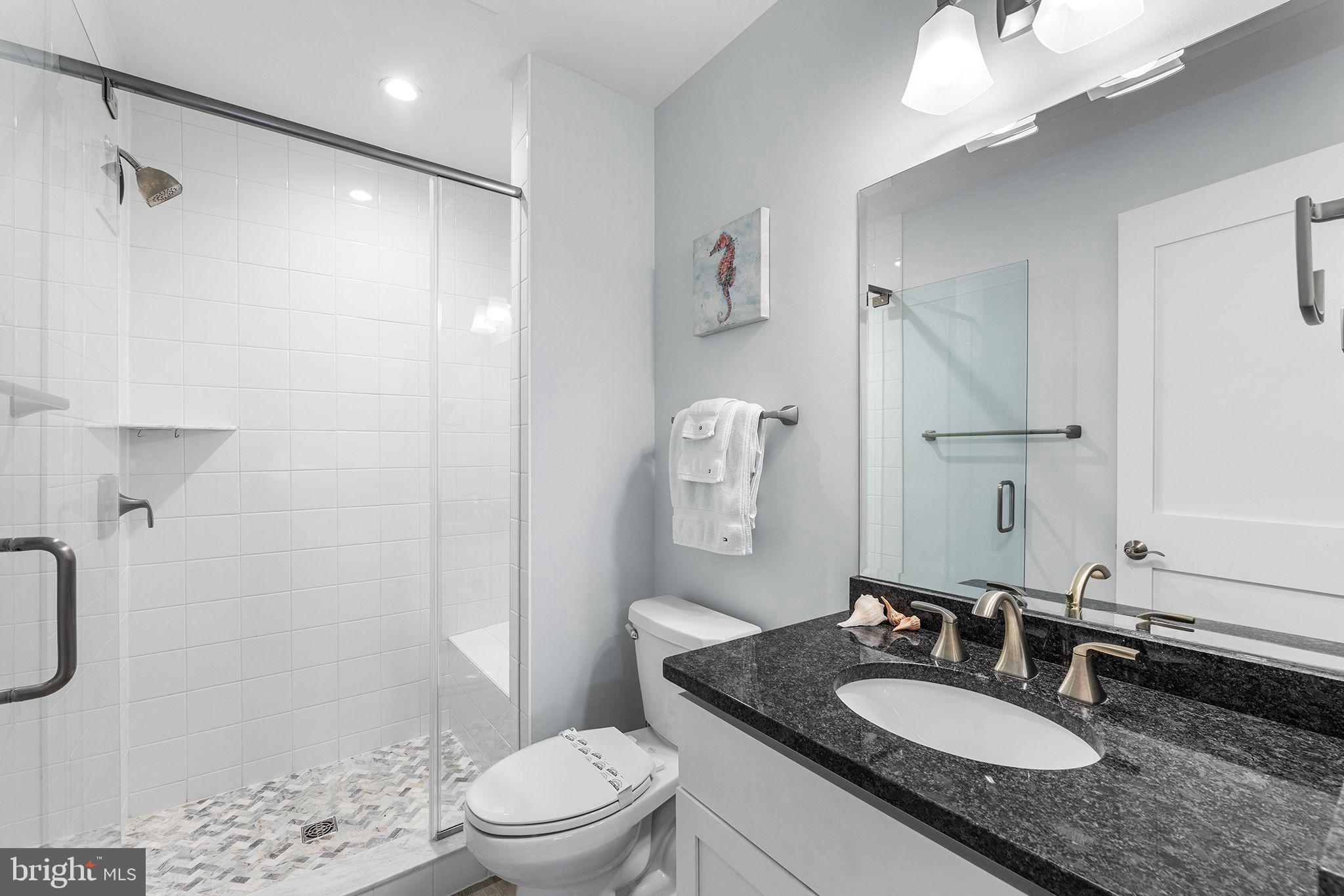 SUNSET ISLAND - Residential