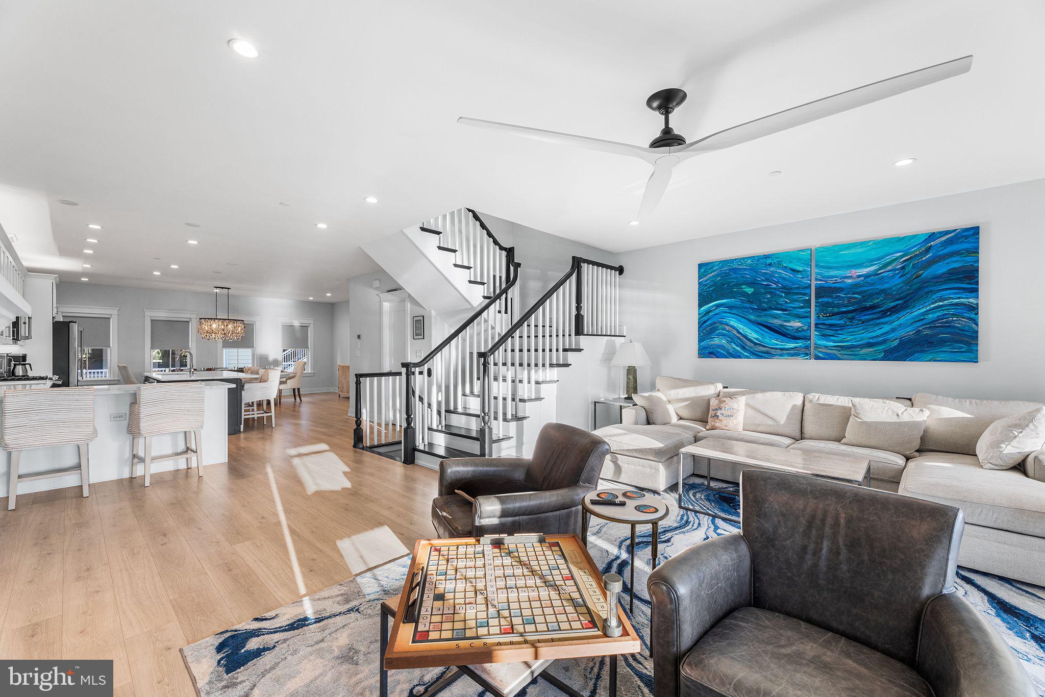 SUNSET ISLAND - Residential