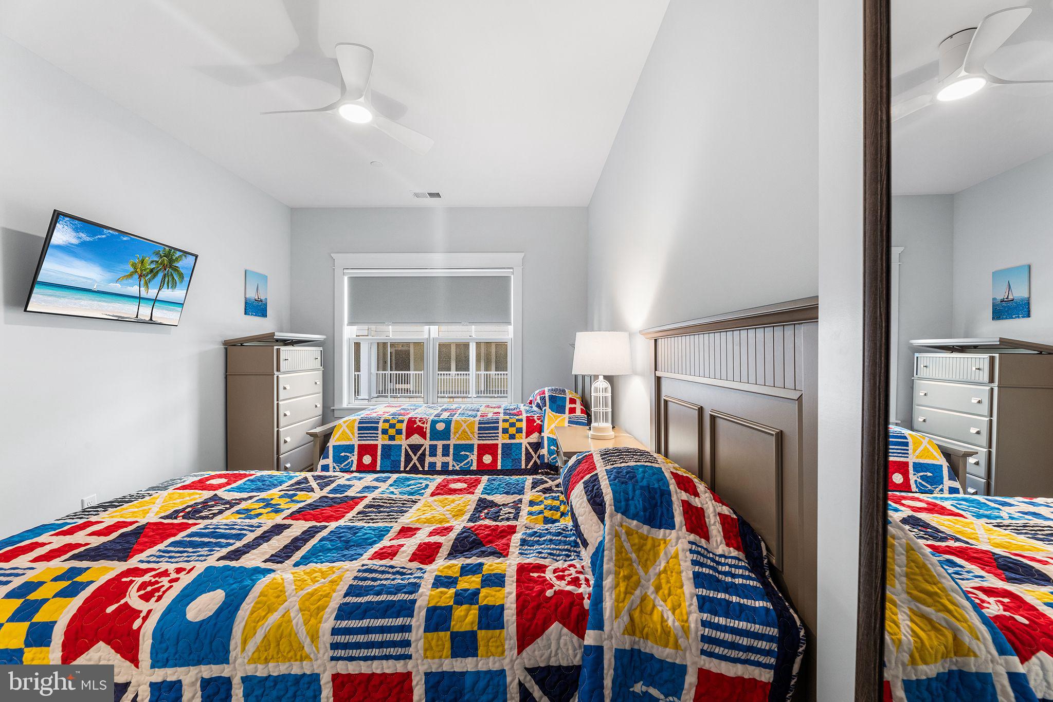 SUNSET ISLAND - Residential