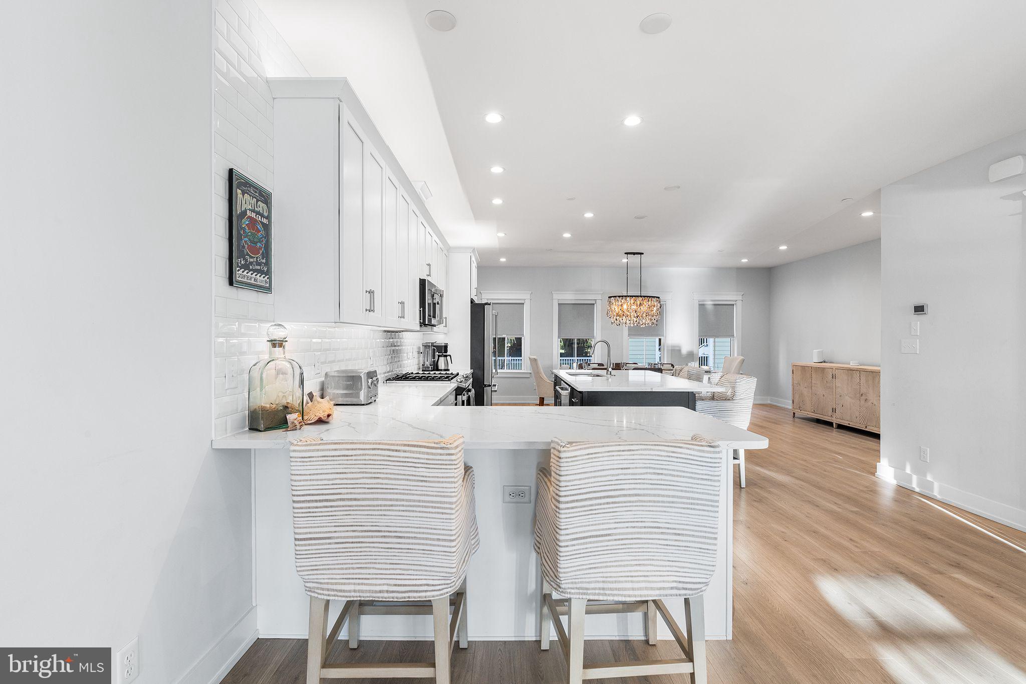 SUNSET ISLAND - Residential