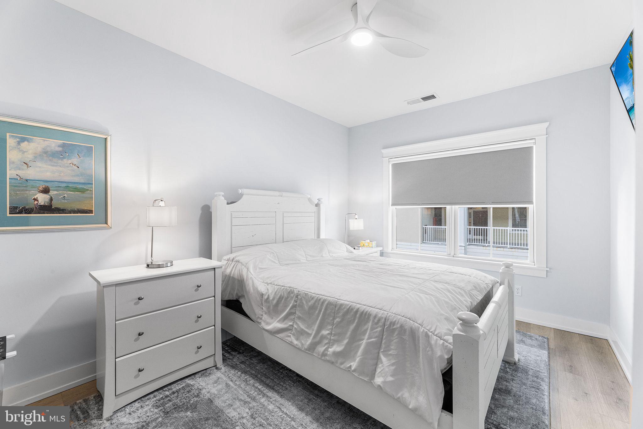 SUNSET ISLAND - Residential