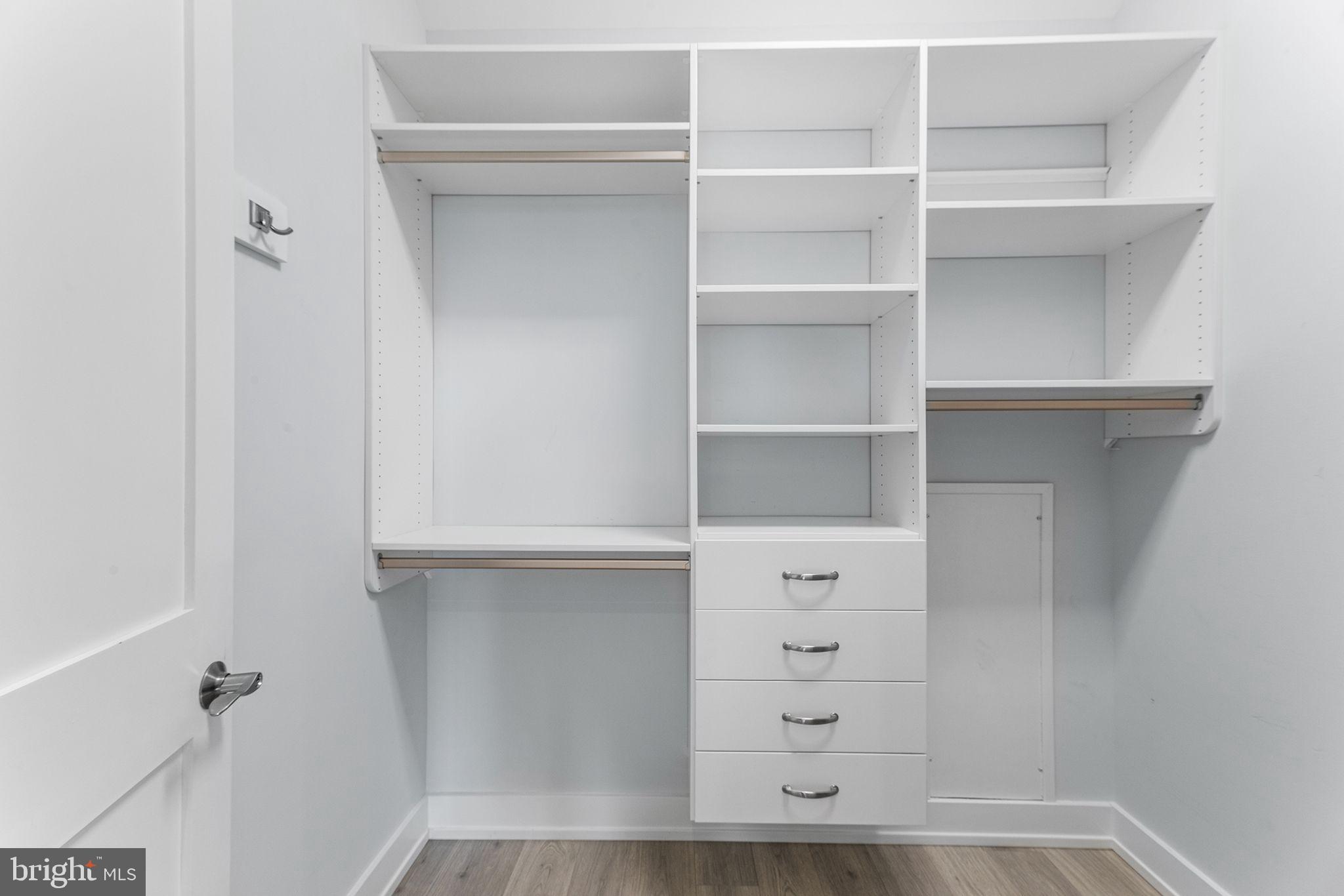 SUNSET ISLAND - Residential