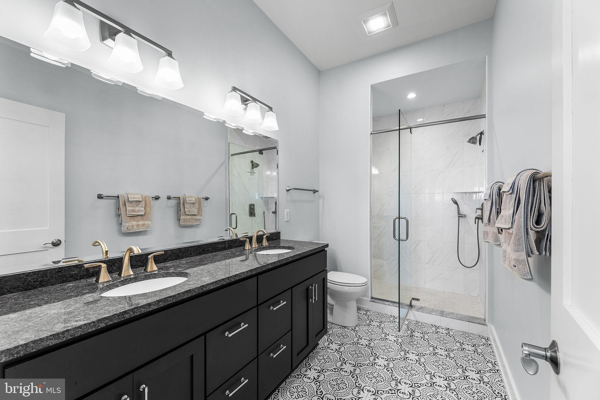 SUNSET ISLAND - Residential