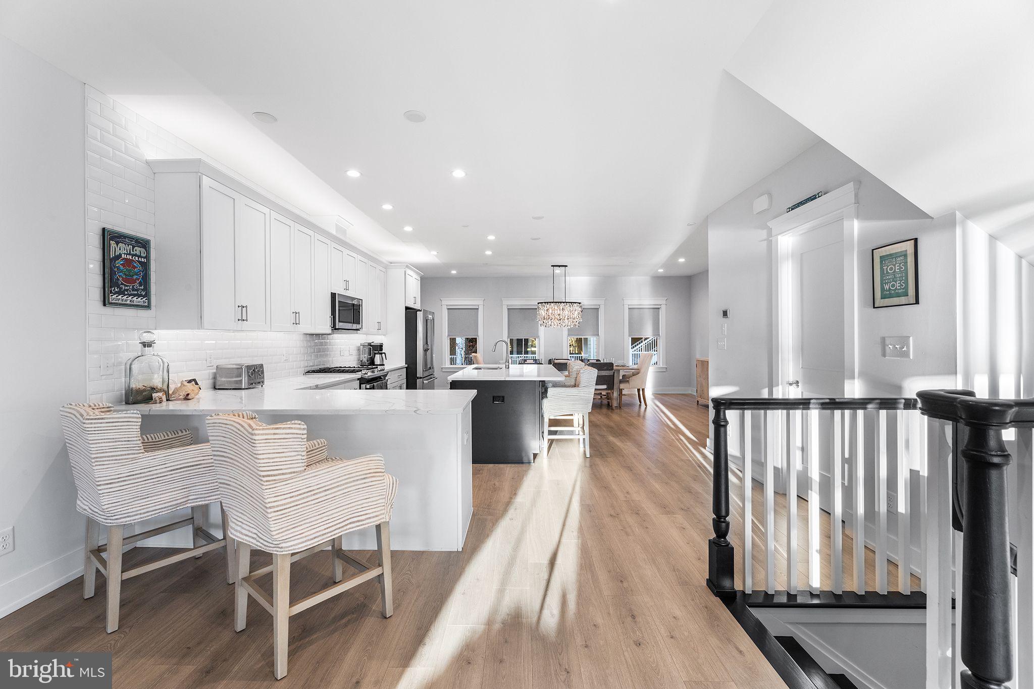 SUNSET ISLAND - Residential