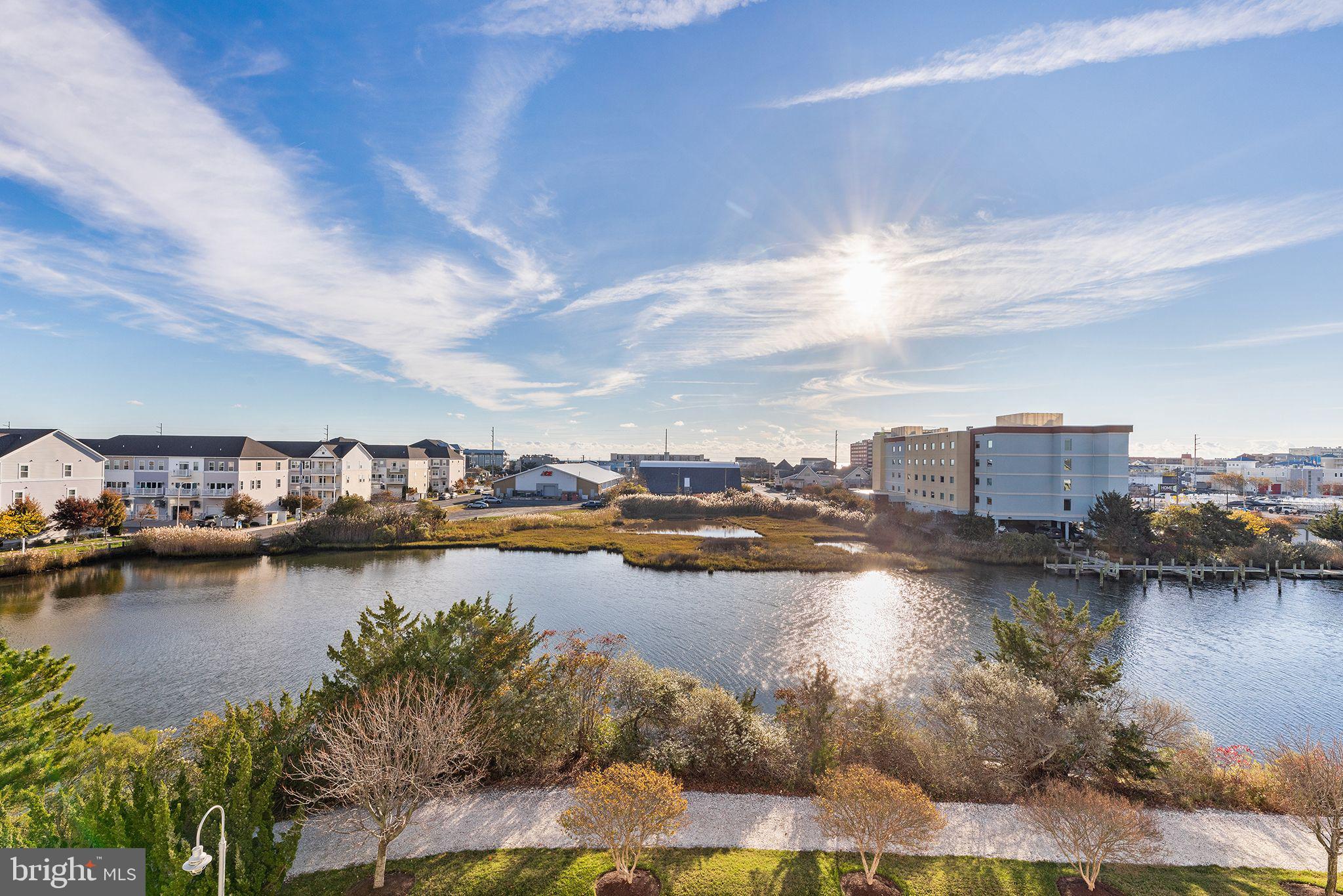 SUNSET ISLAND - Residential