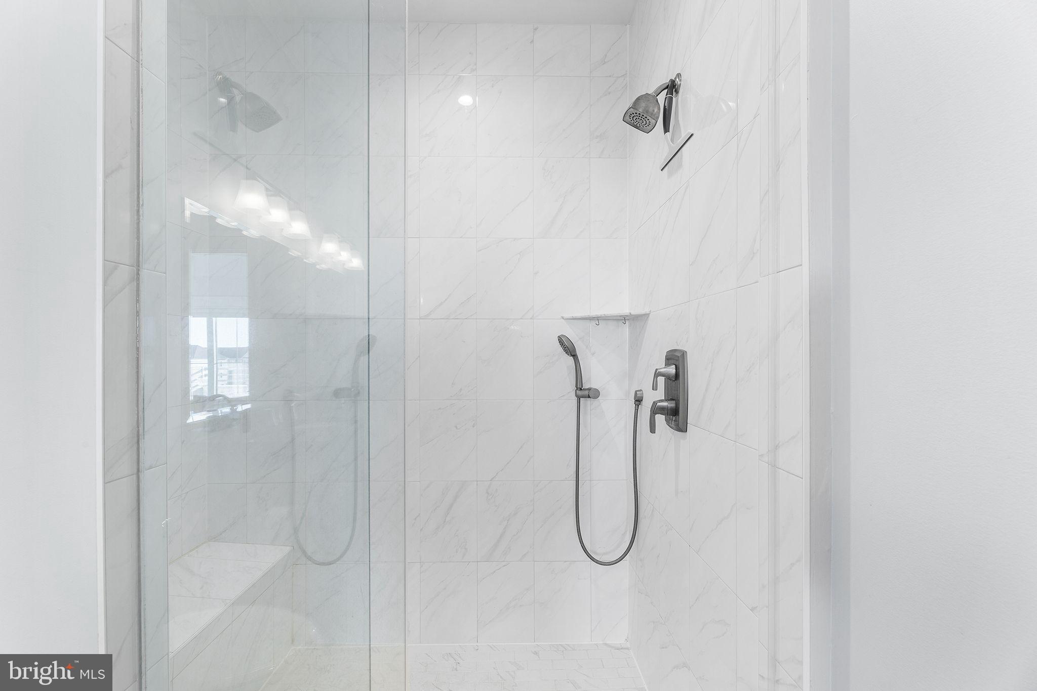 SUNSET ISLAND - Residential