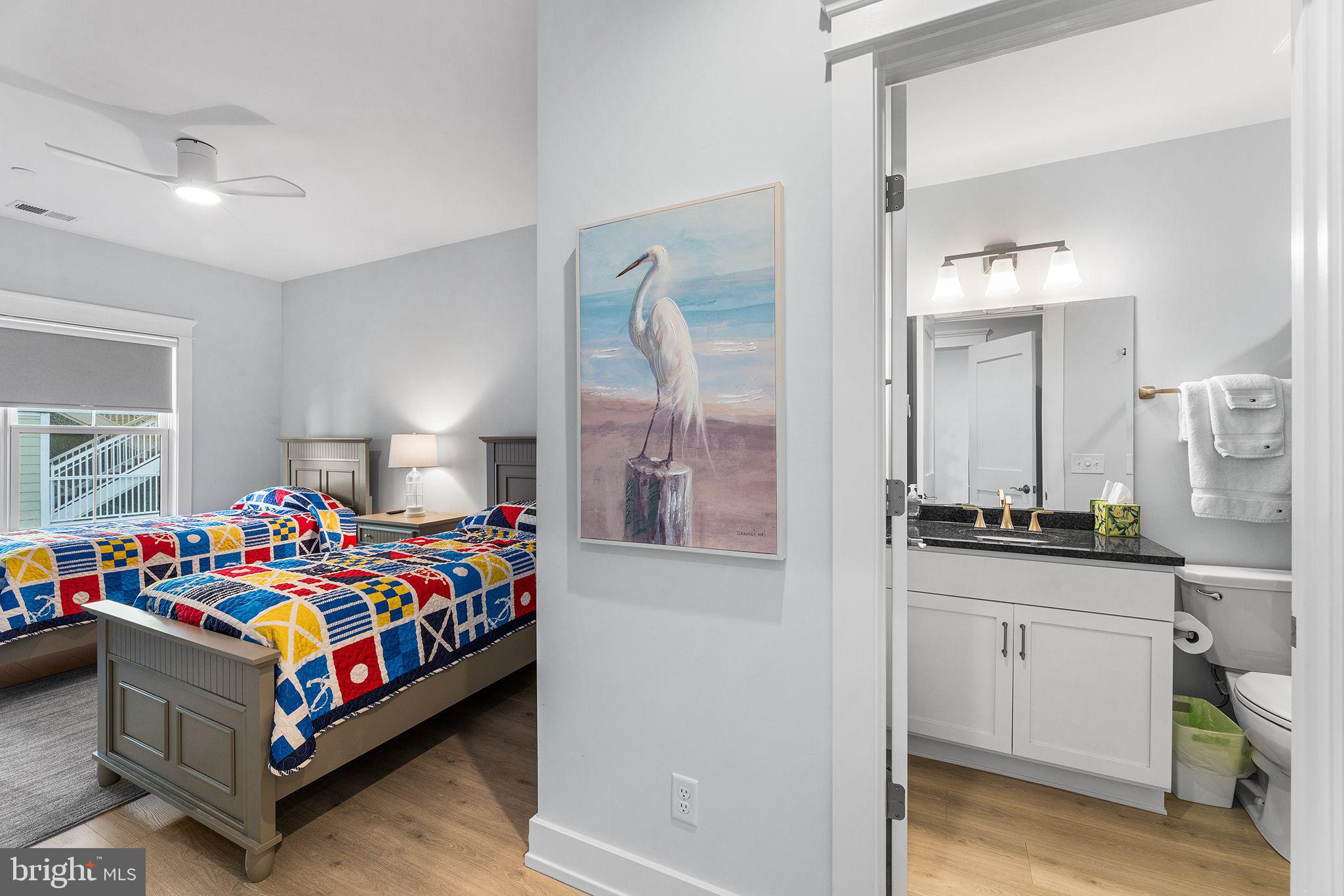 SUNSET ISLAND - Residential