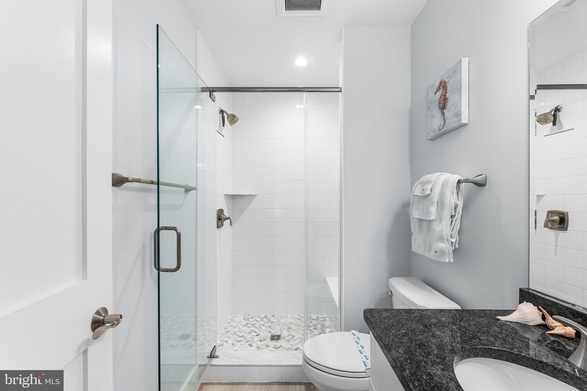 SUNSET ISLAND - Residential