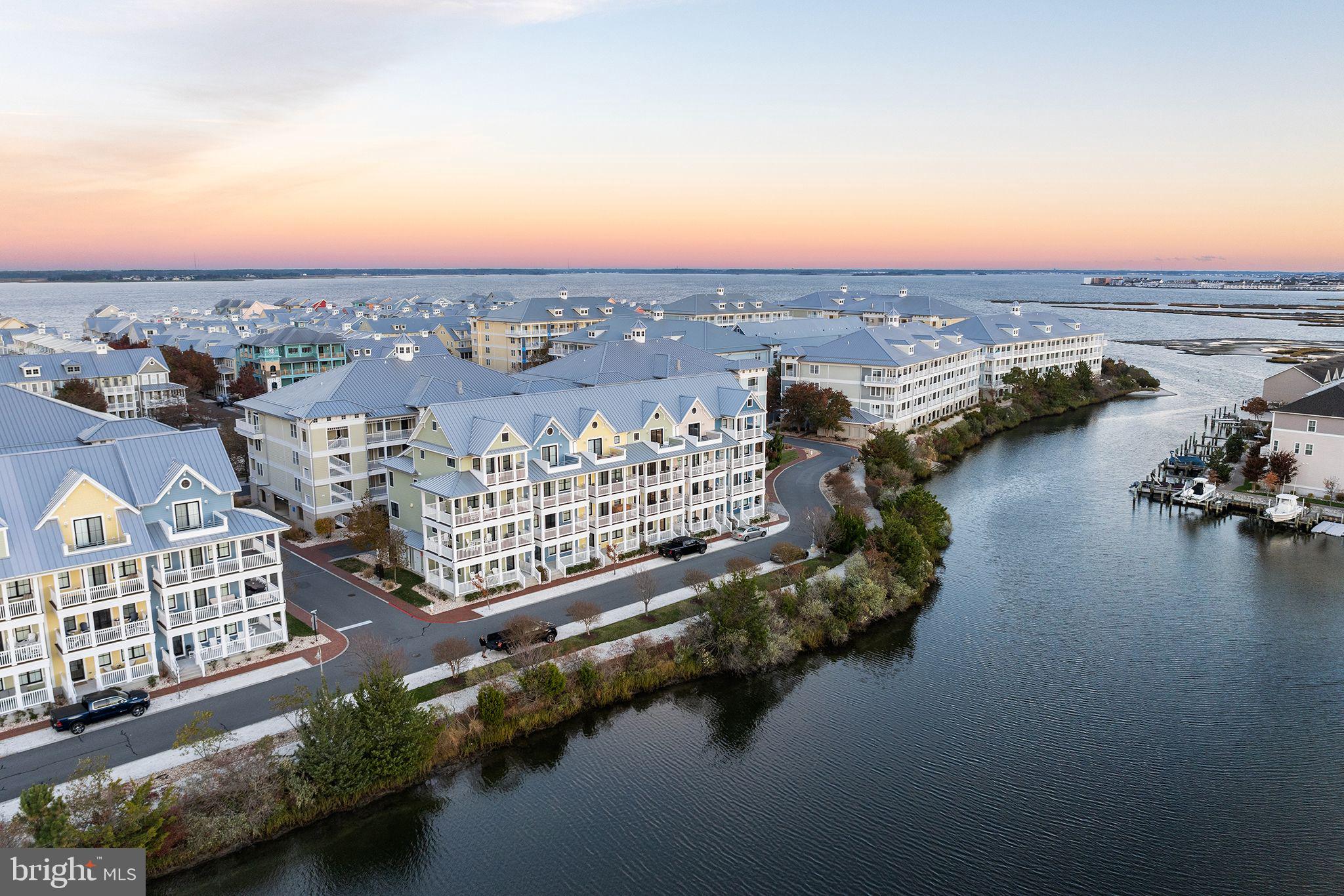 SUNSET ISLAND - Residential