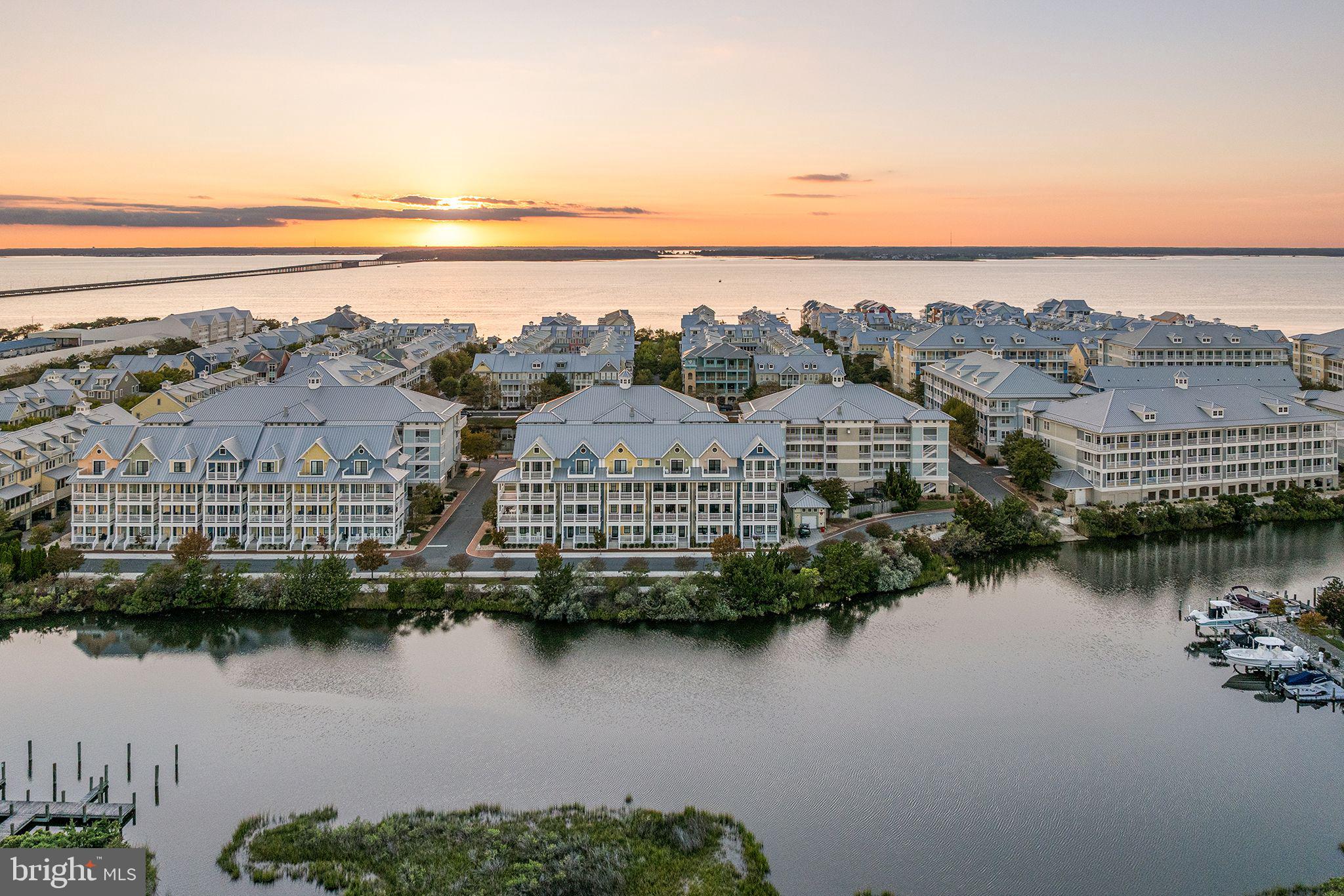 SUNSET ISLAND - Residential