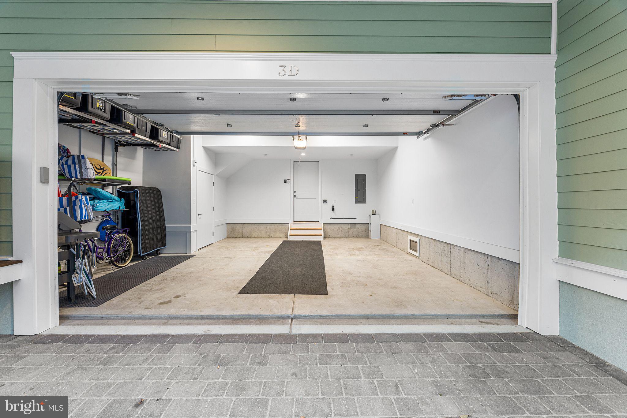 SUNSET ISLAND - Residential