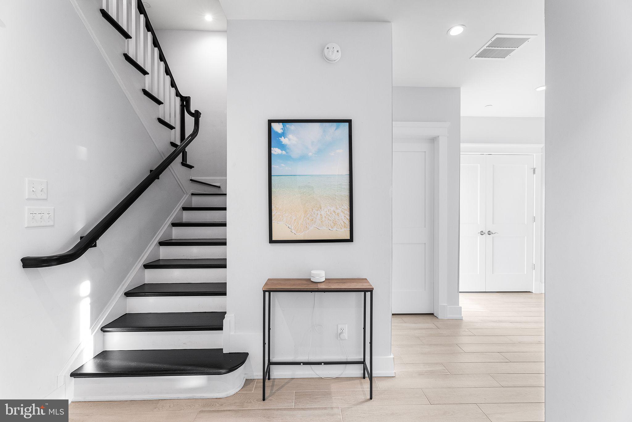 SUNSET ISLAND - Residential