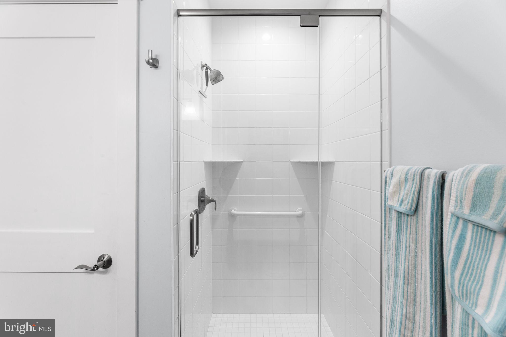 SUNSET ISLAND - Residential