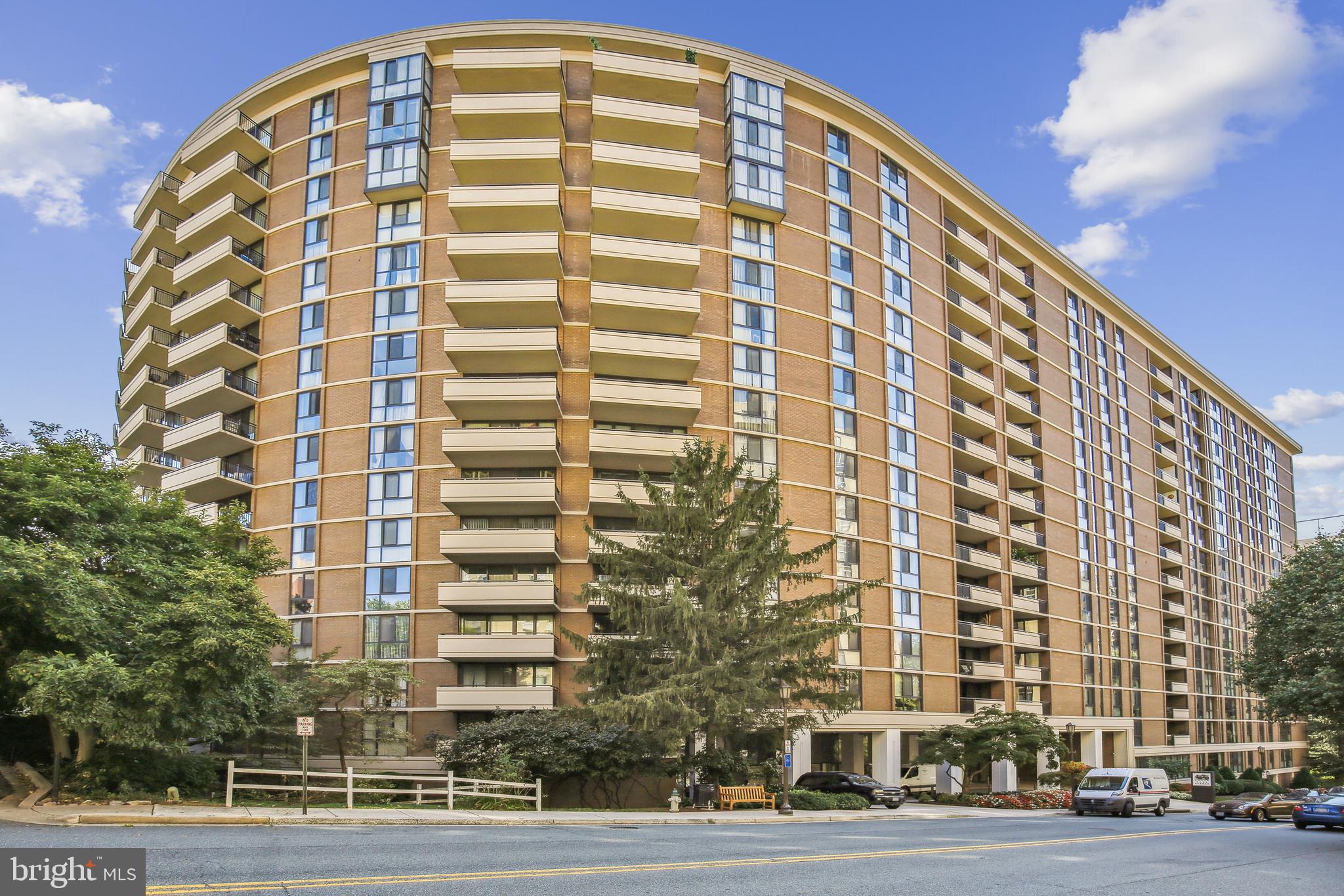 4620 N PARK AVENUE 911E