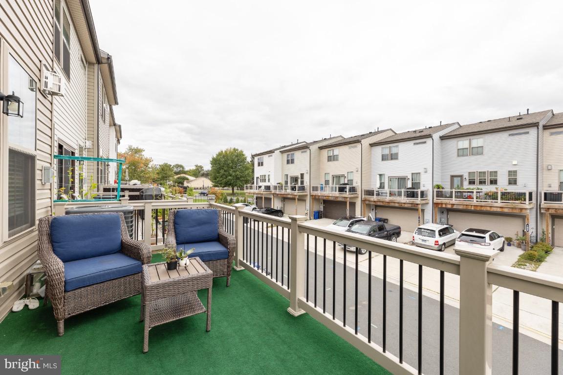 EDWARDS LANDING - Residential Lease