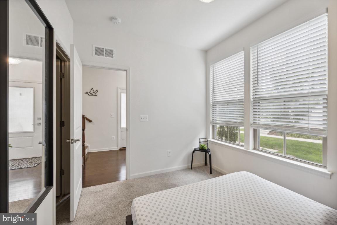 EDWARDS LANDING - Residential Lease