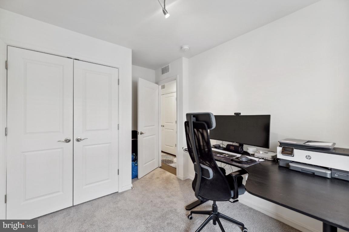 EDWARDS LANDING - Residential Lease