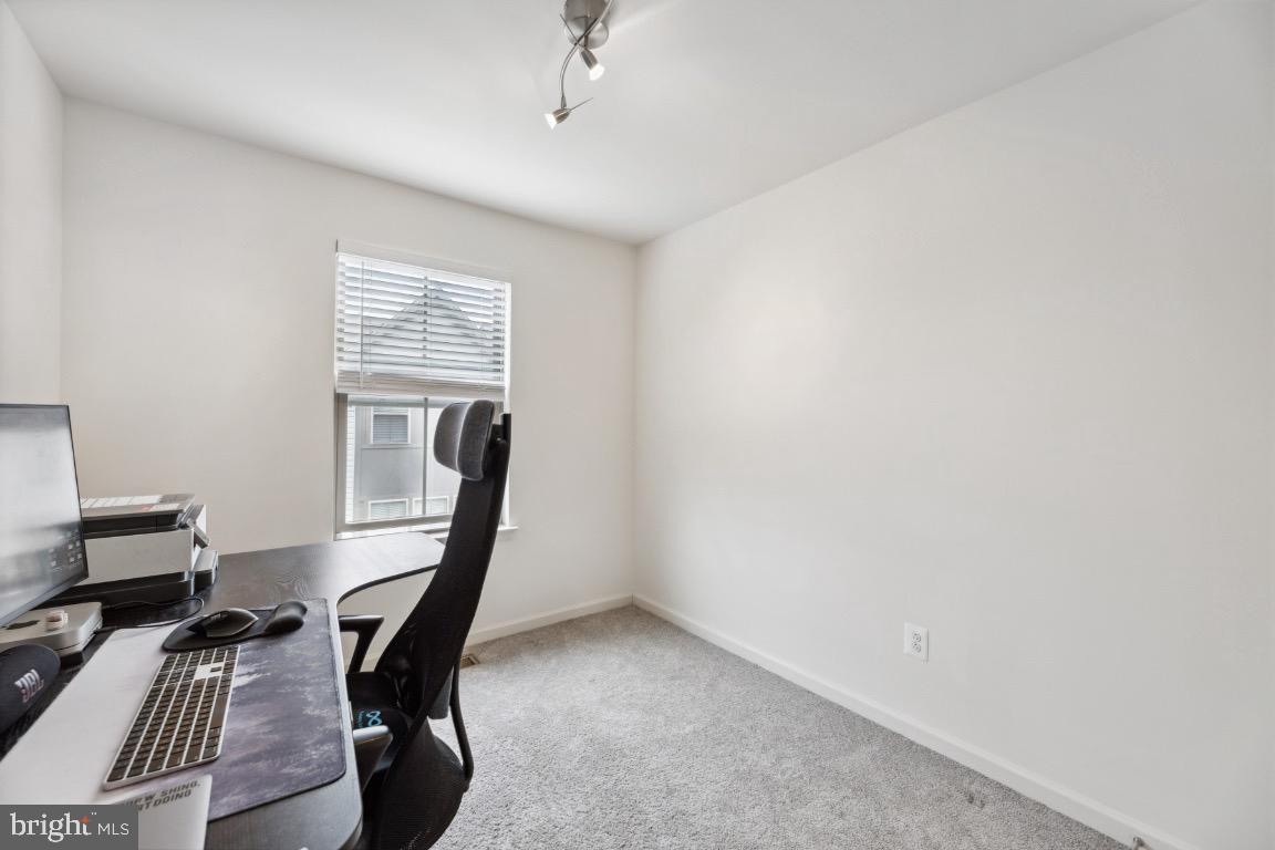 EDWARDS LANDING - Residential Lease