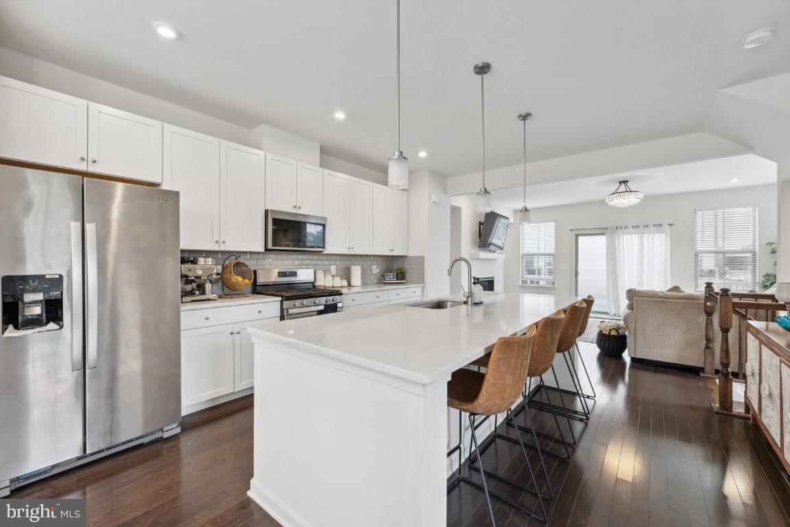 EDWARDS LANDING - Residential Lease