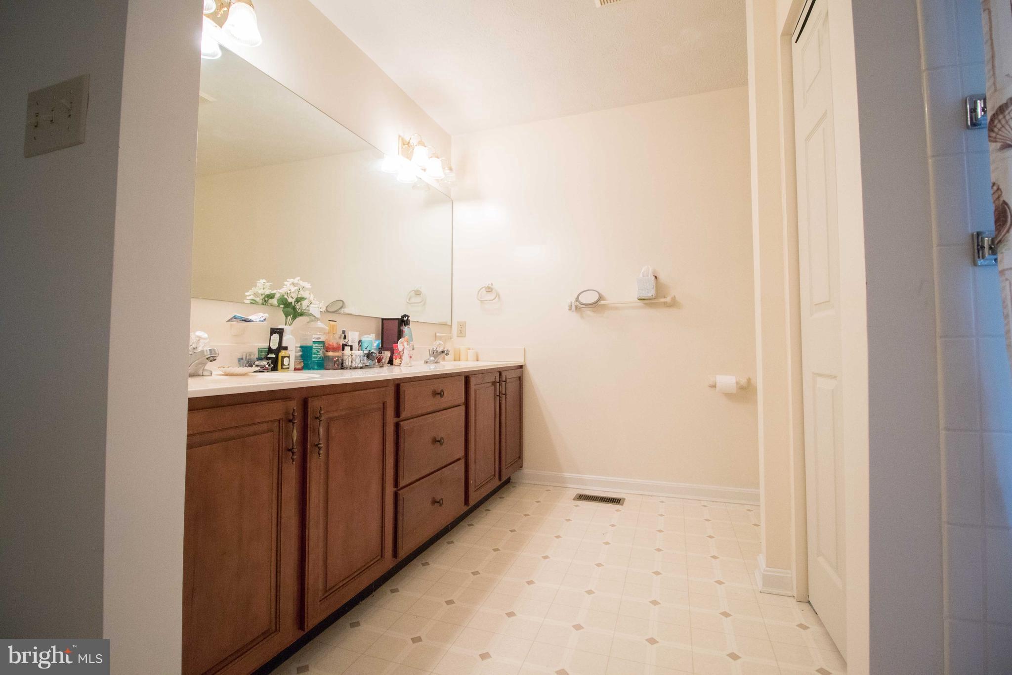 CHESTNUT HILLS - Residential