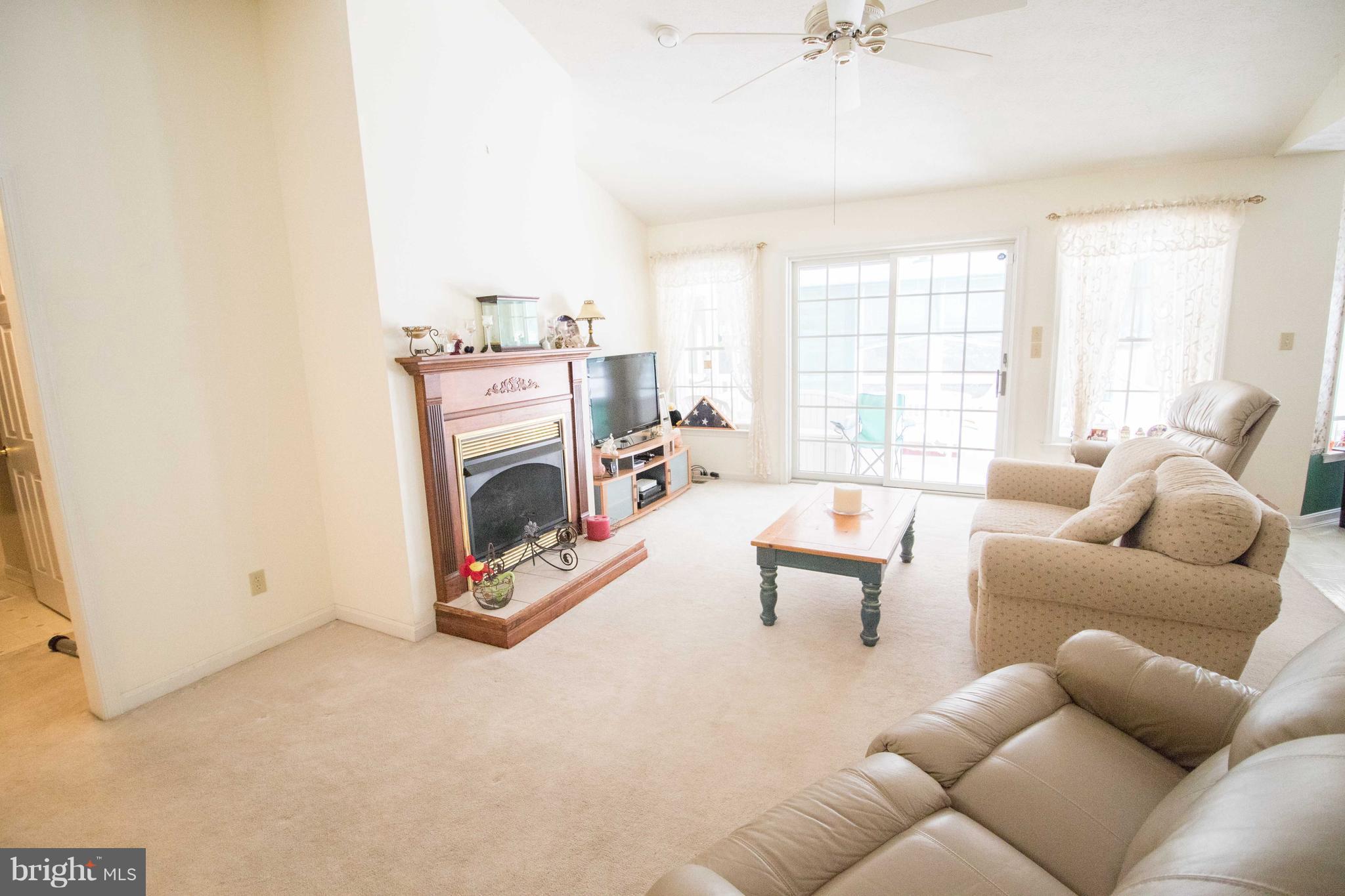 CHESTNUT HILLS - Residential