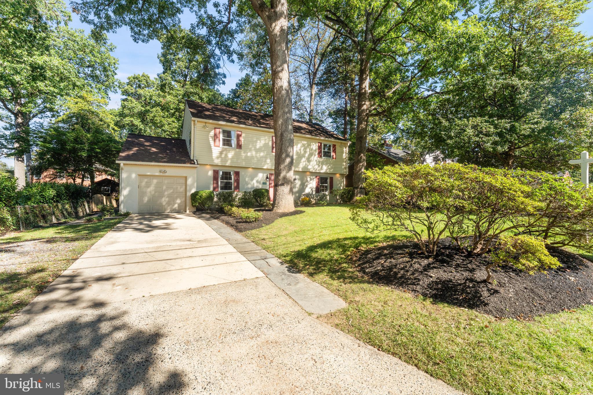 1707 MYRTLE ROAD