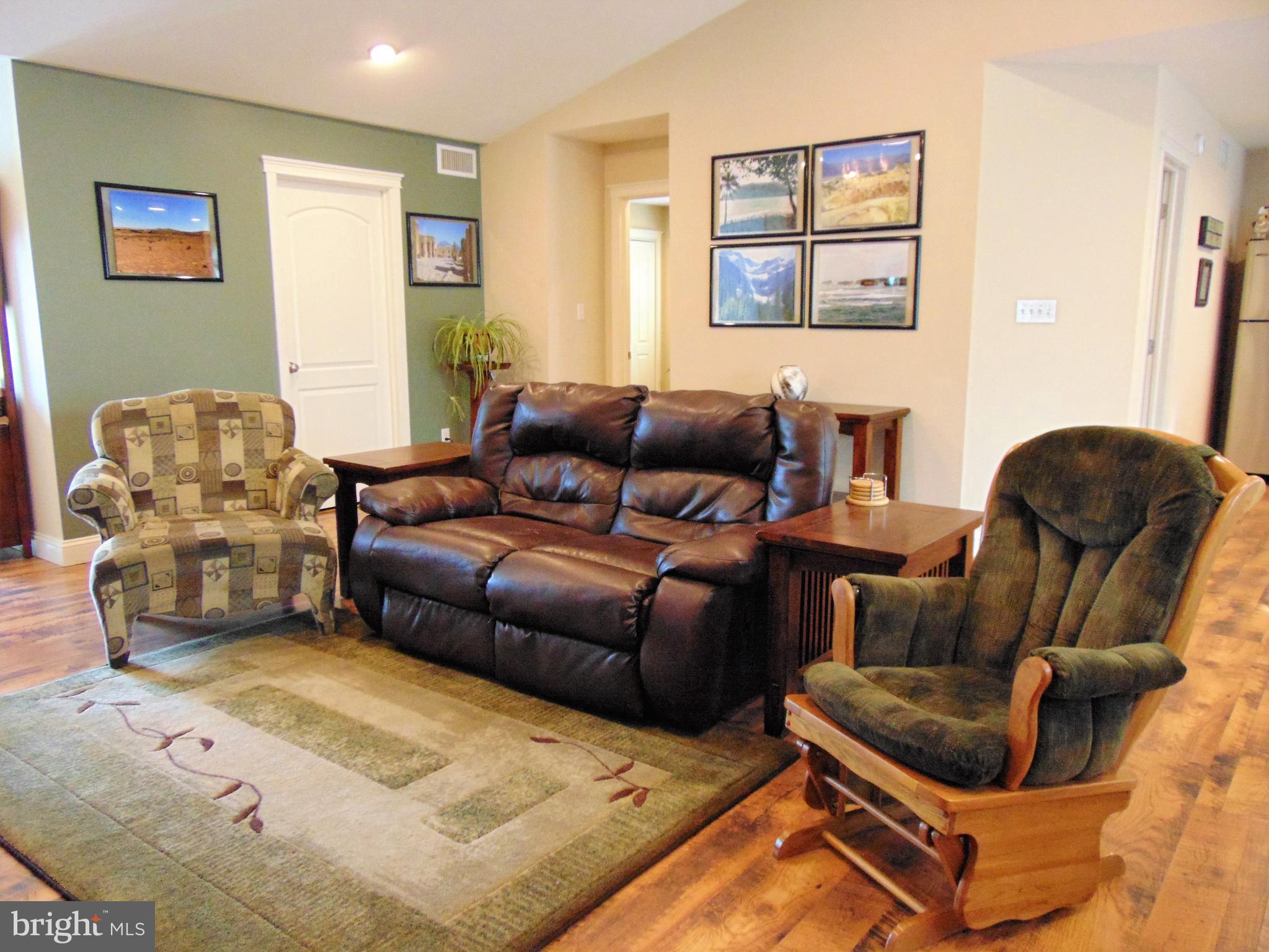 LAUREL RIDGE - Residential