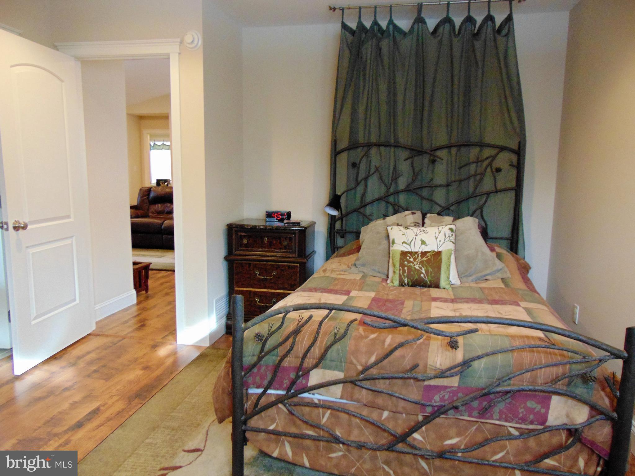 LAUREL RIDGE - Residential