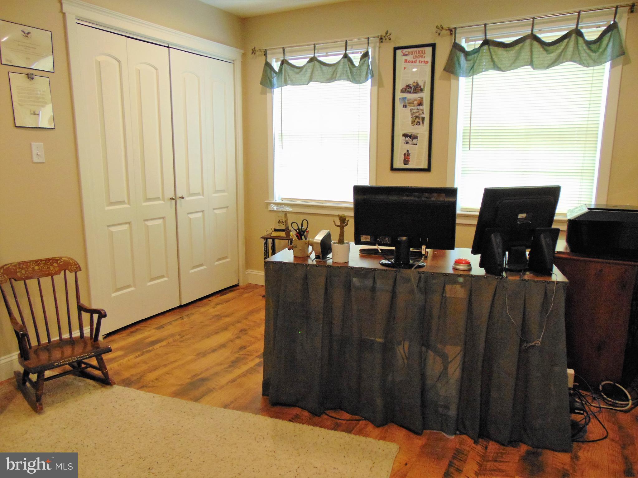 LAUREL RIDGE - Residential
