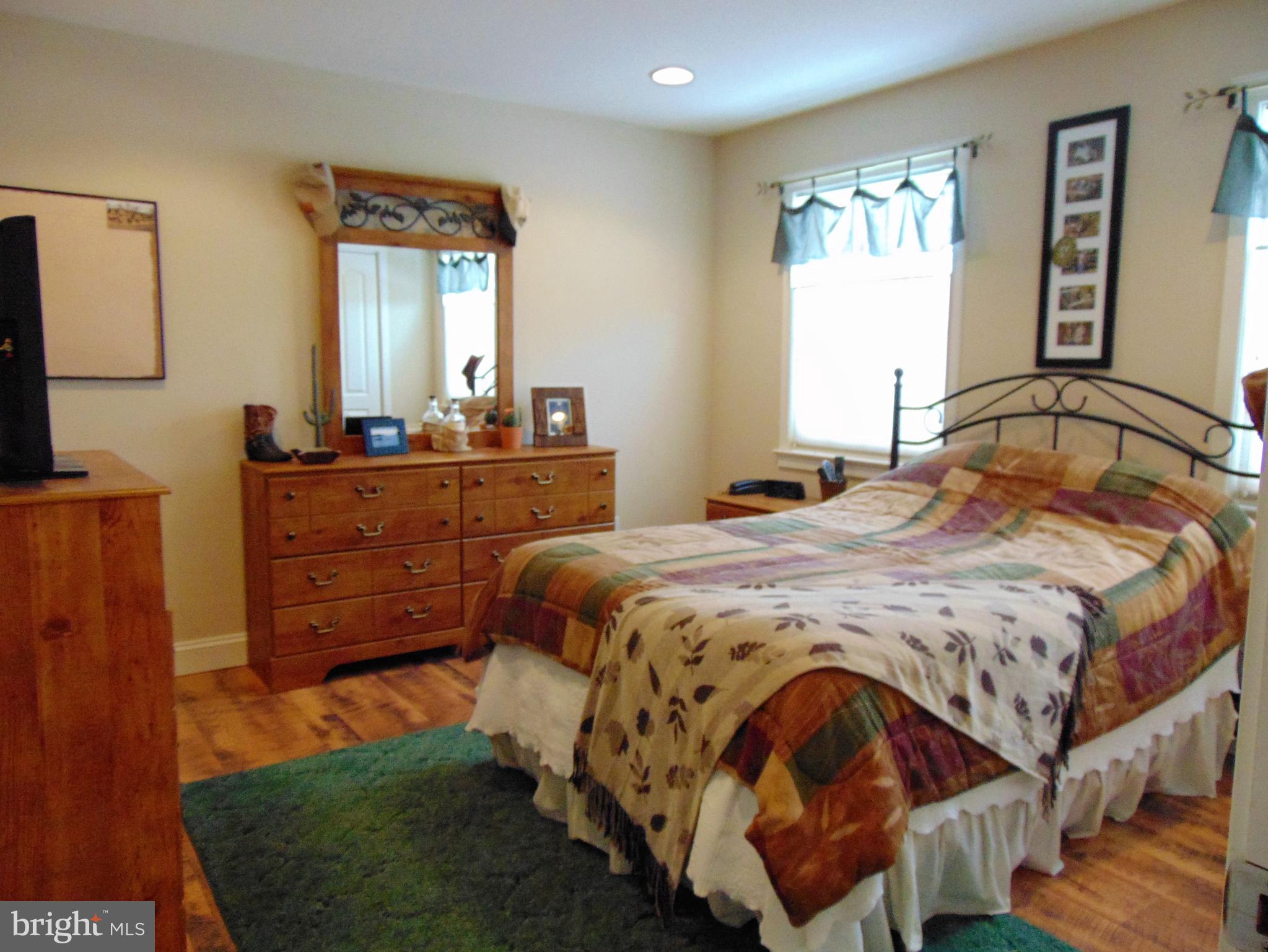 LAUREL RIDGE - Residential
