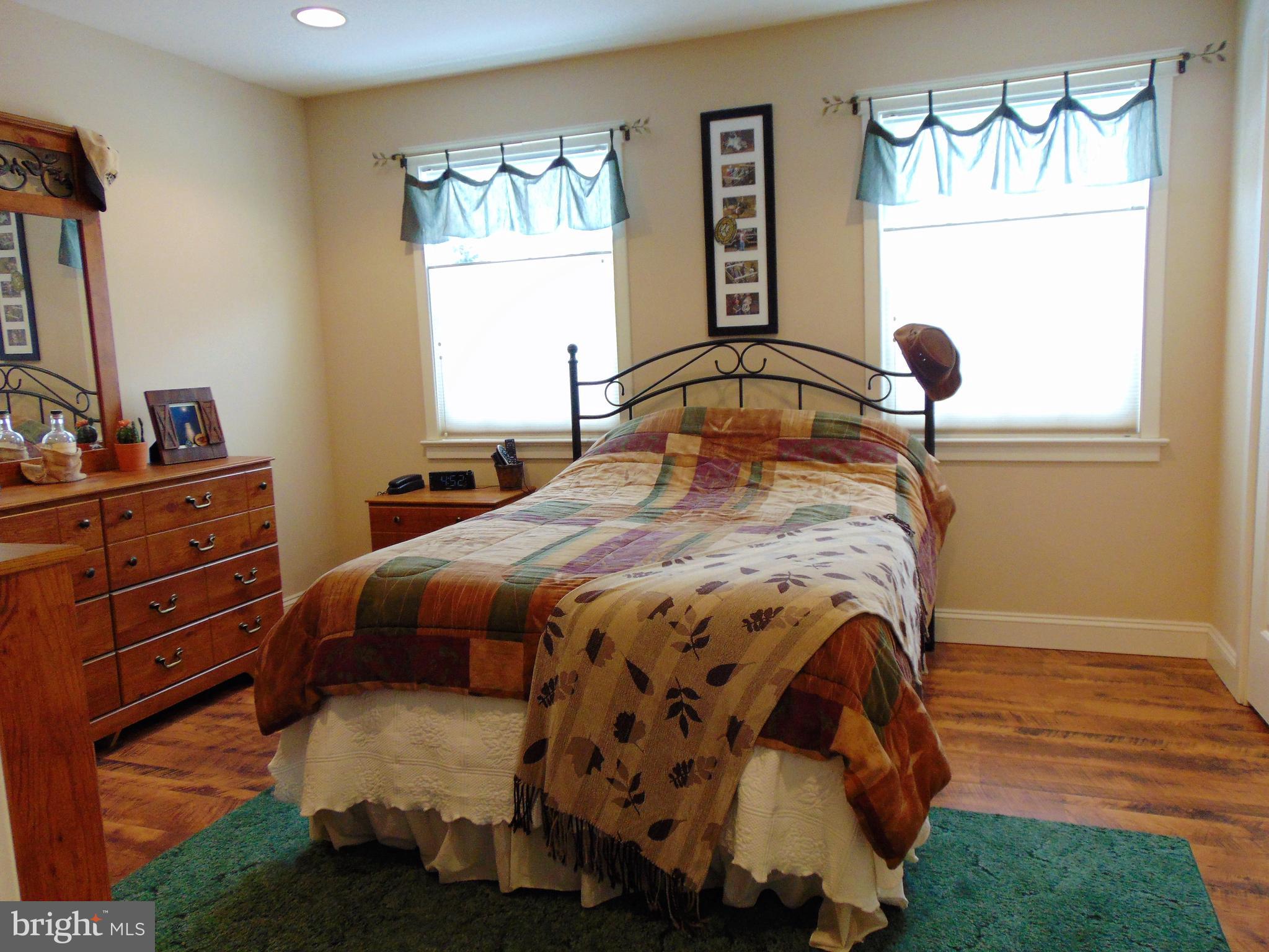 LAUREL RIDGE - Residential