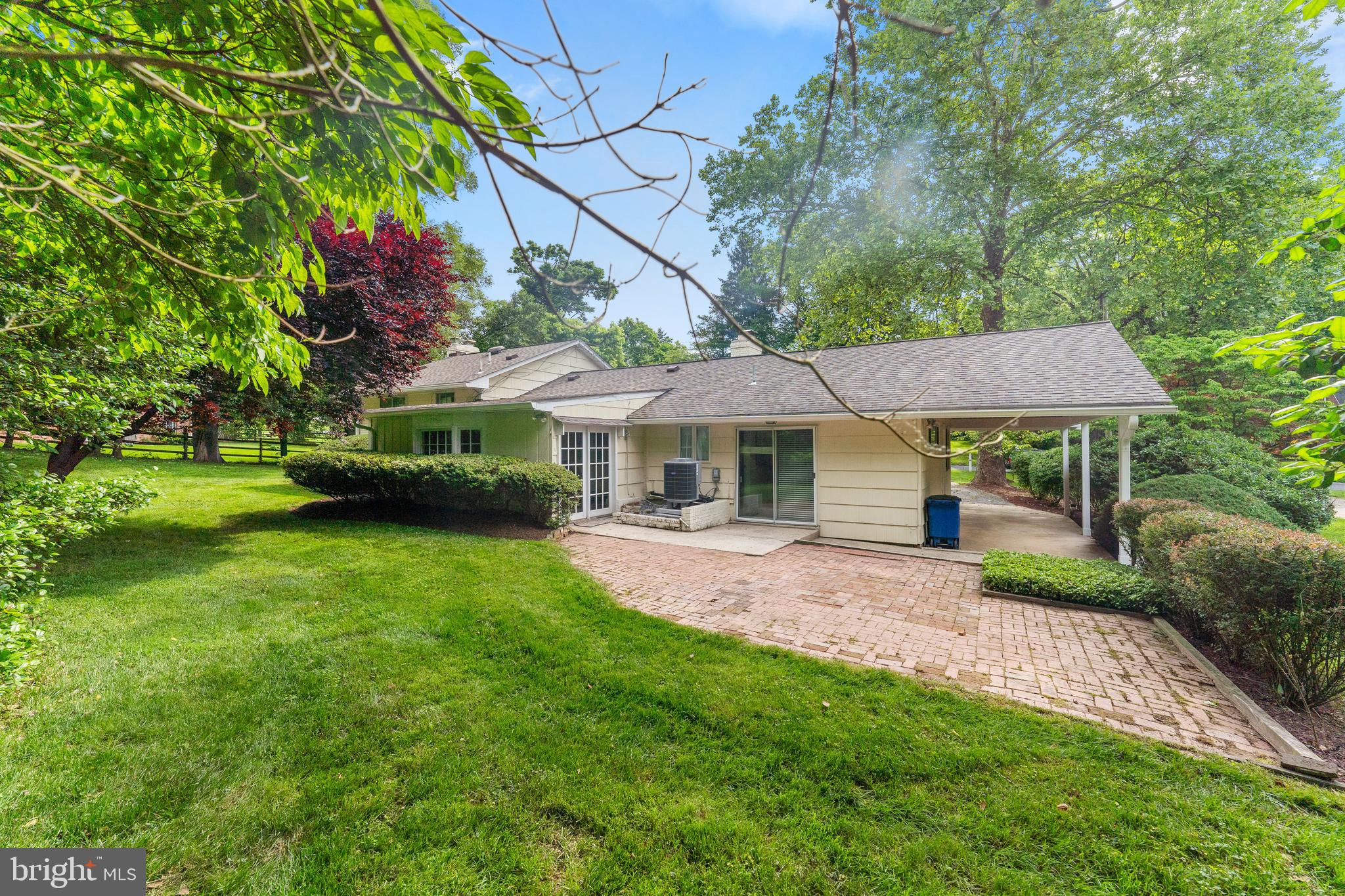 MEADOWOOD - Residential