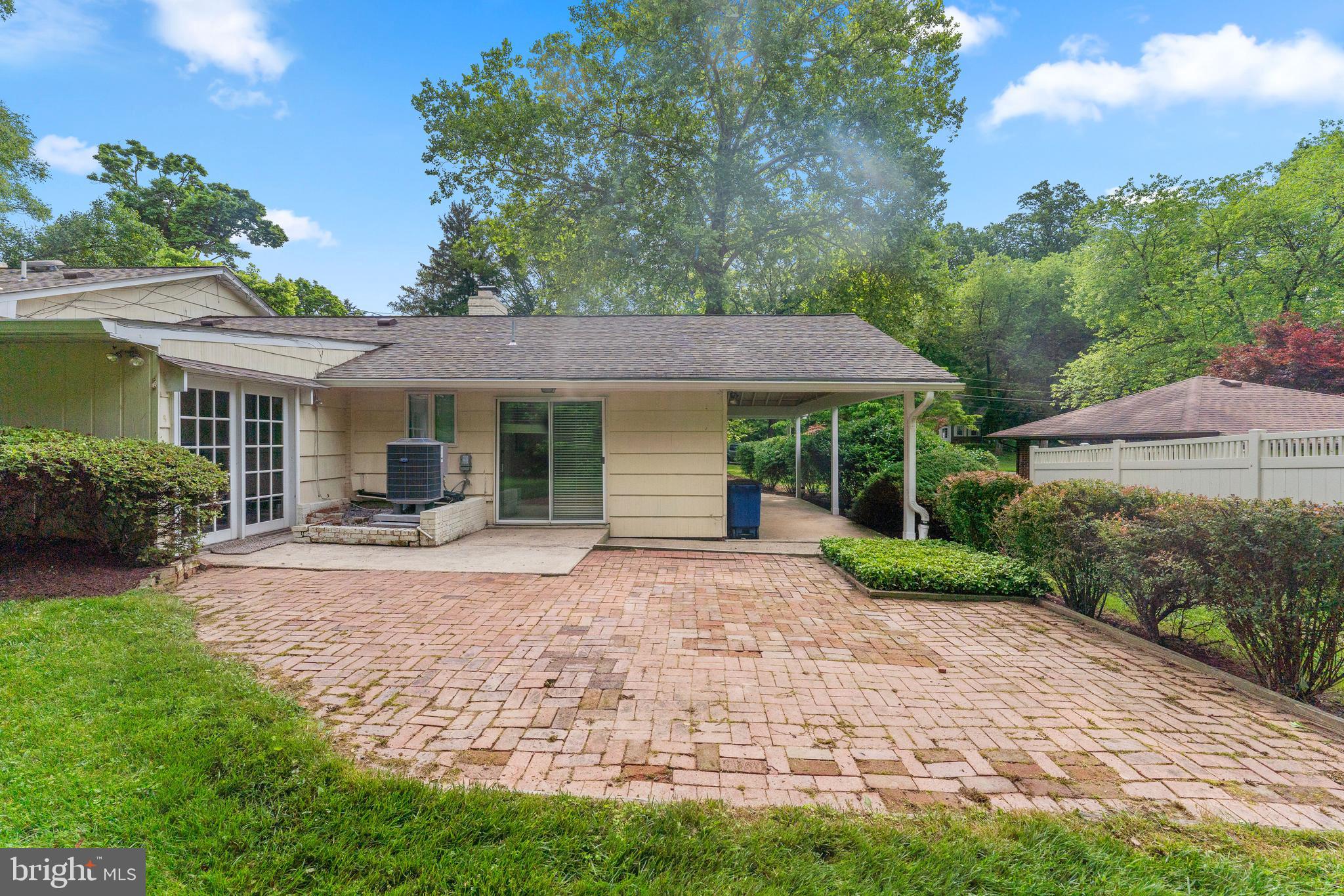 MEADOWOOD - Residential