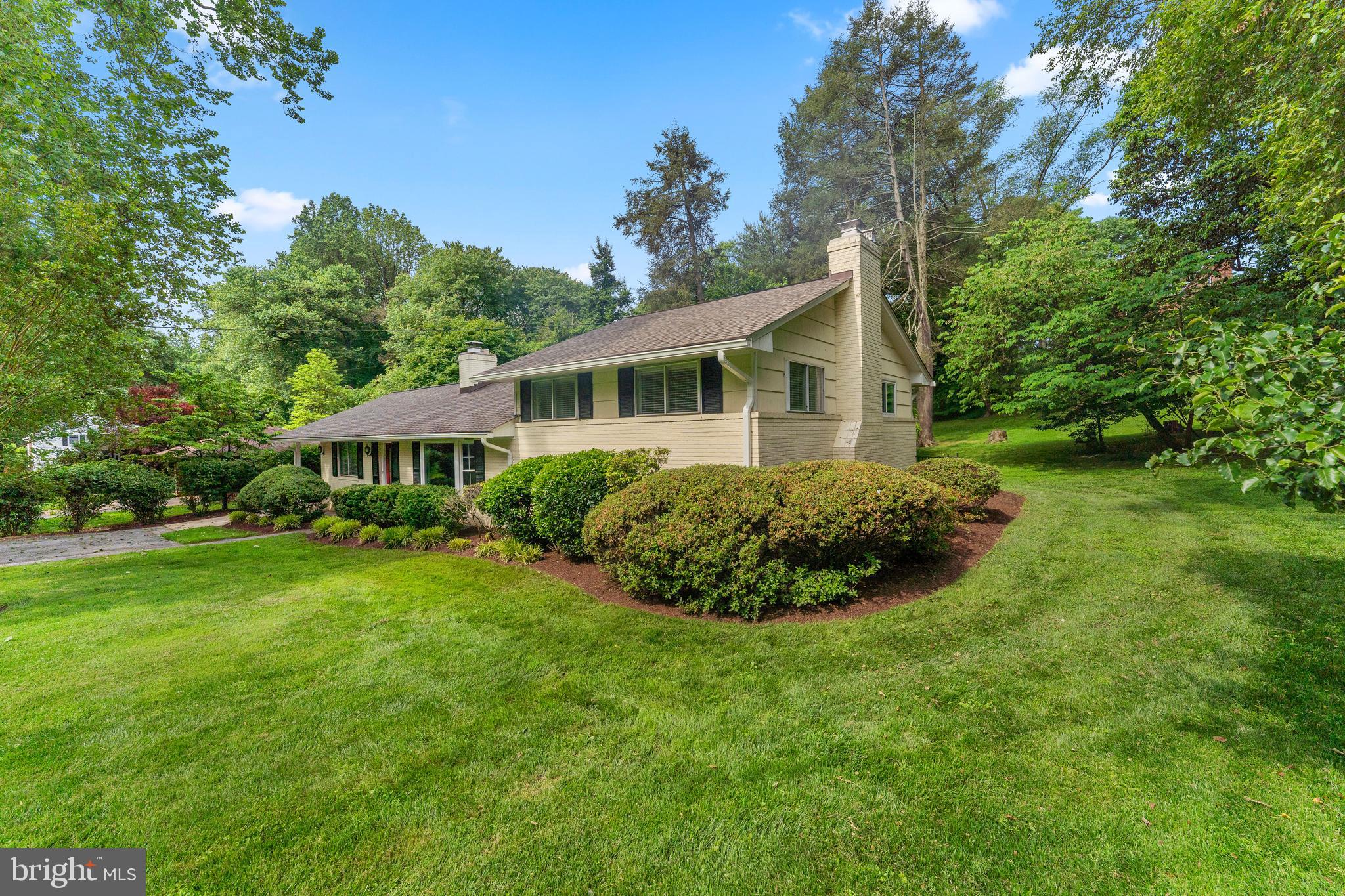 MEADOWOOD - Residential