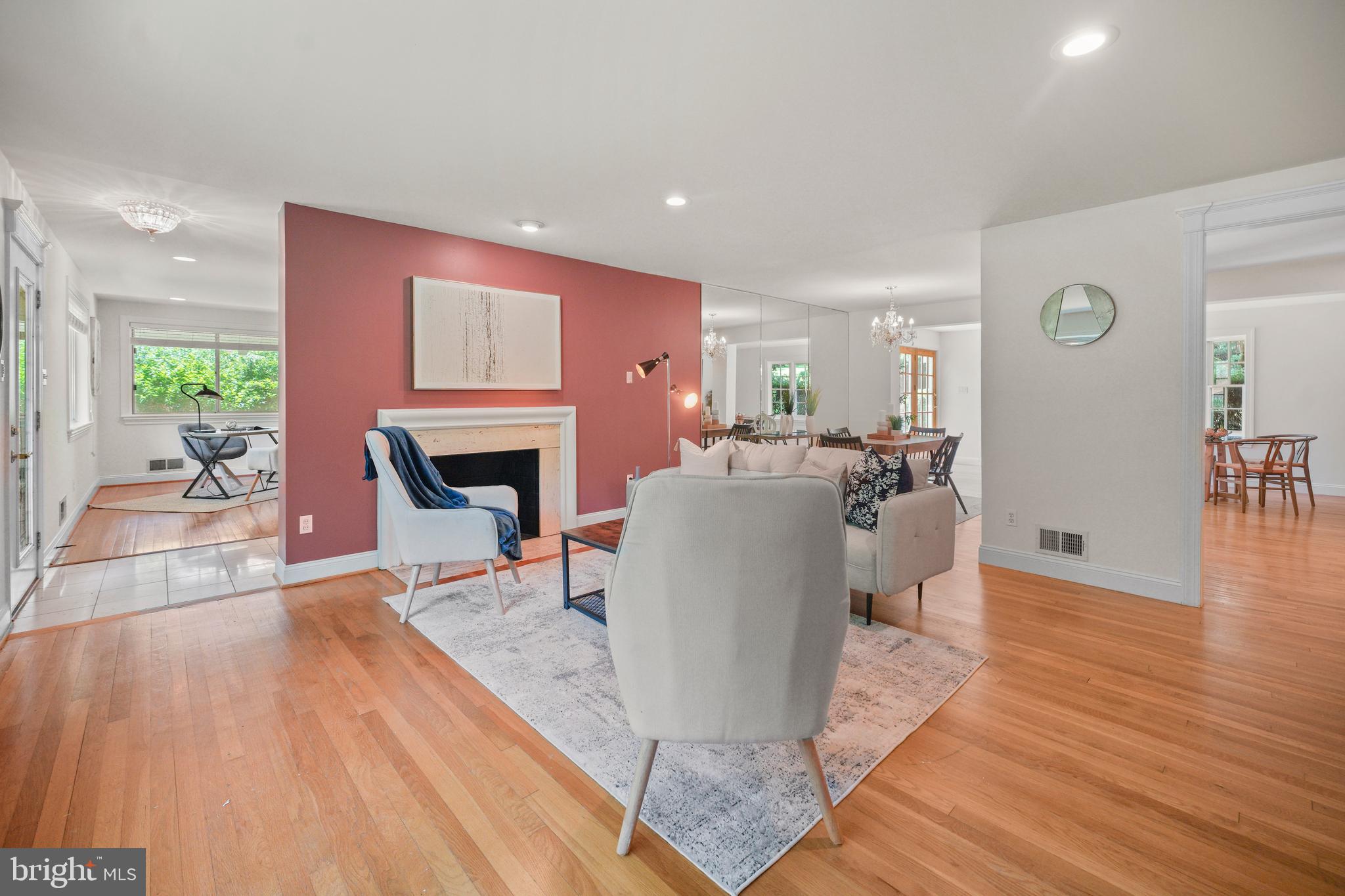 MEADOWOOD - Residential