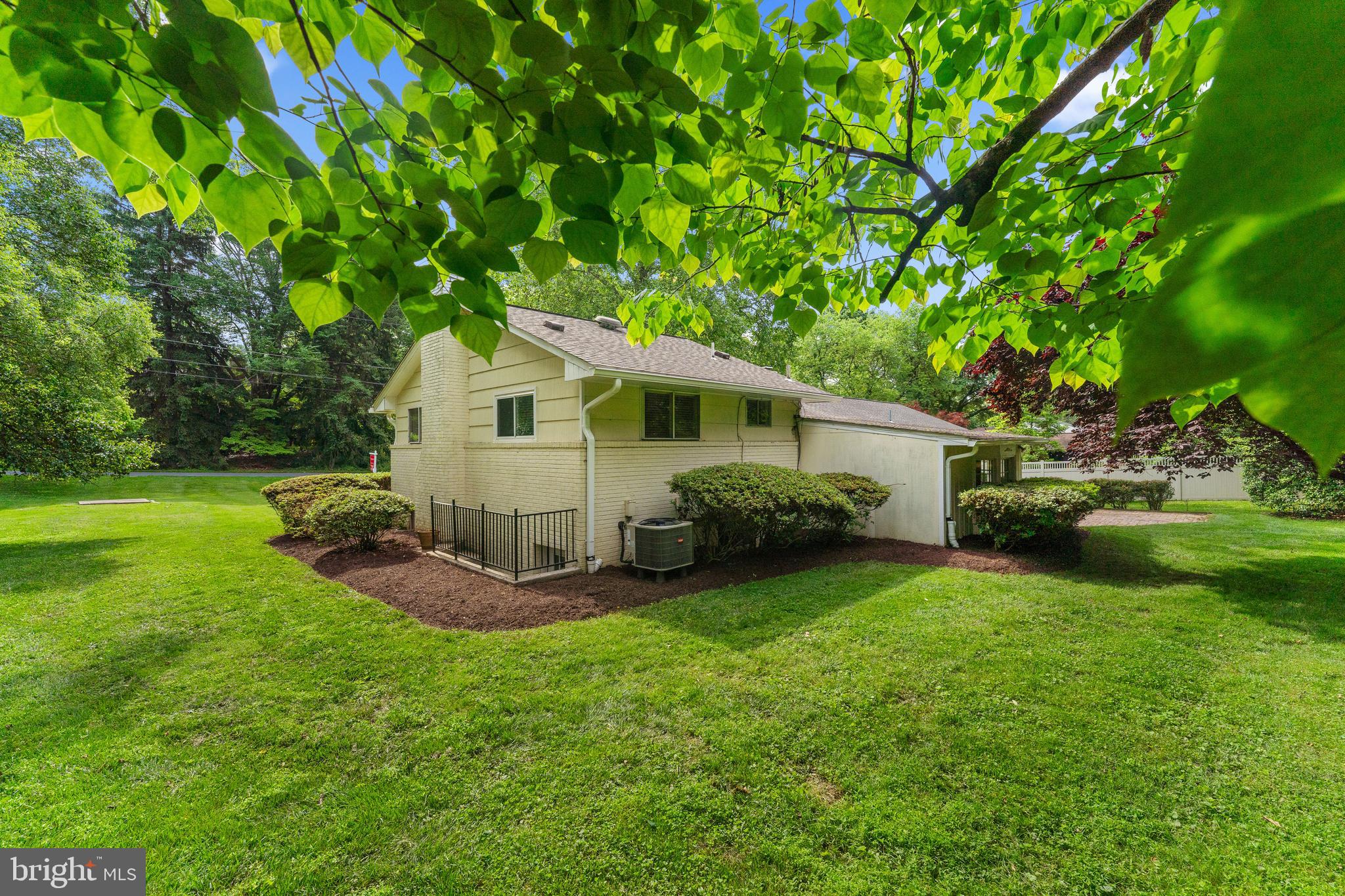 MEADOWOOD - Residential