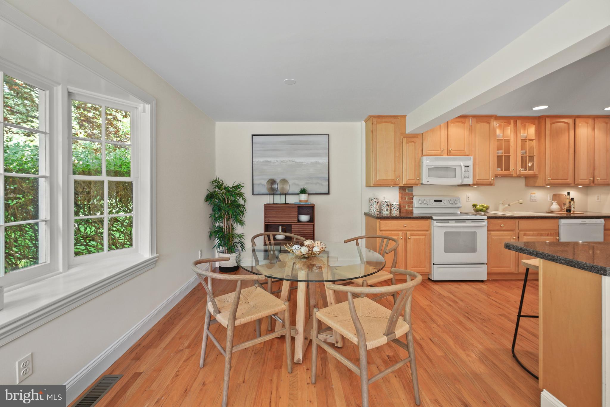 MEADOWOOD - Residential