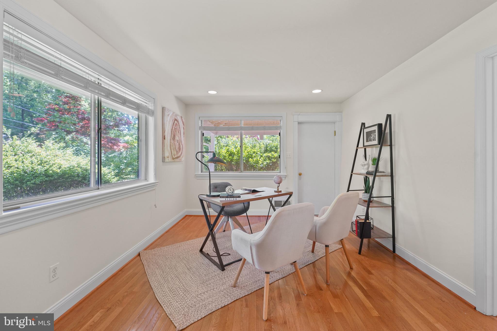 MEADOWOOD - Residential