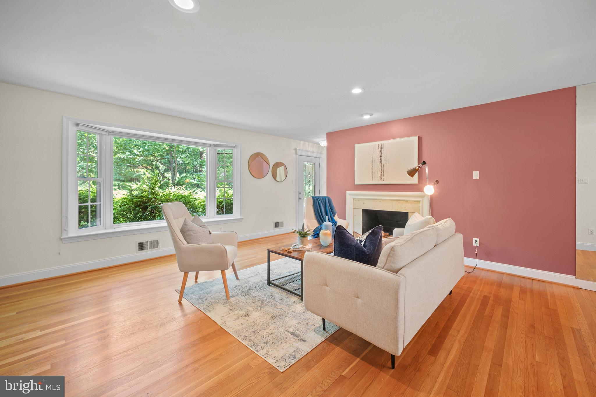 MEADOWOOD - Residential